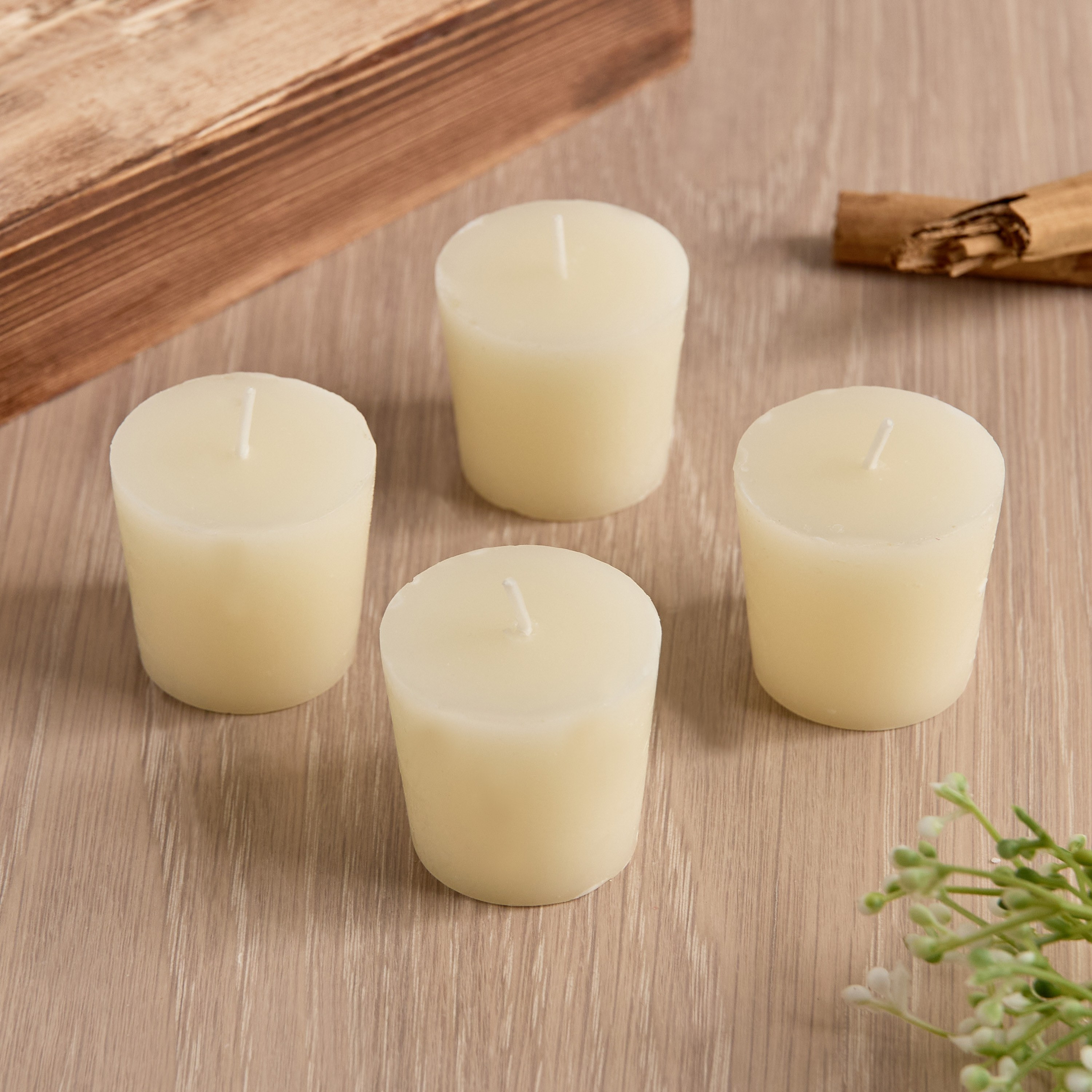 Essentials Jasmine Florissimo Votive Candle - Set of 4