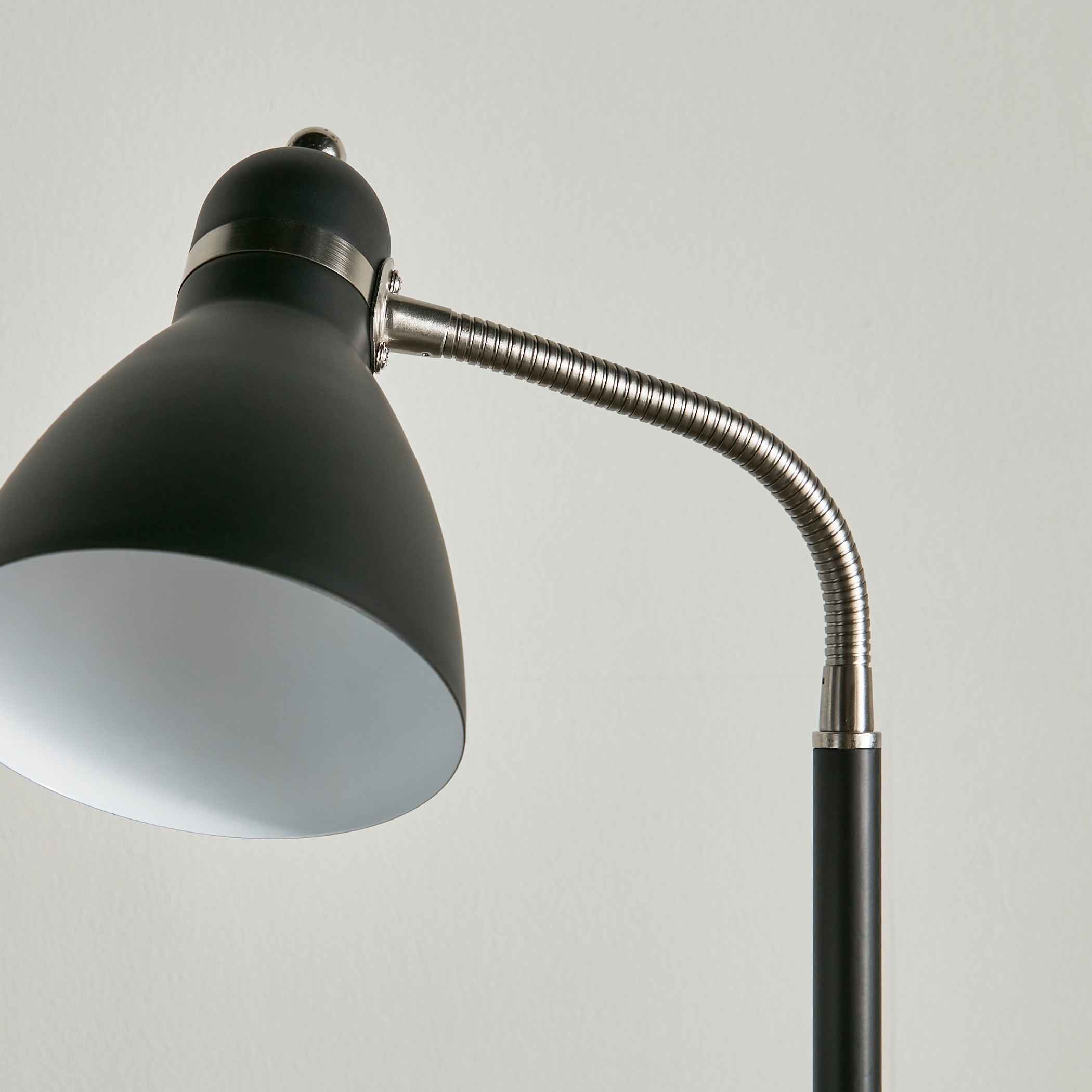 Fitch Metal Table Lamp - 60.5 cms-household-lighting-tableanddesklamps-image-3