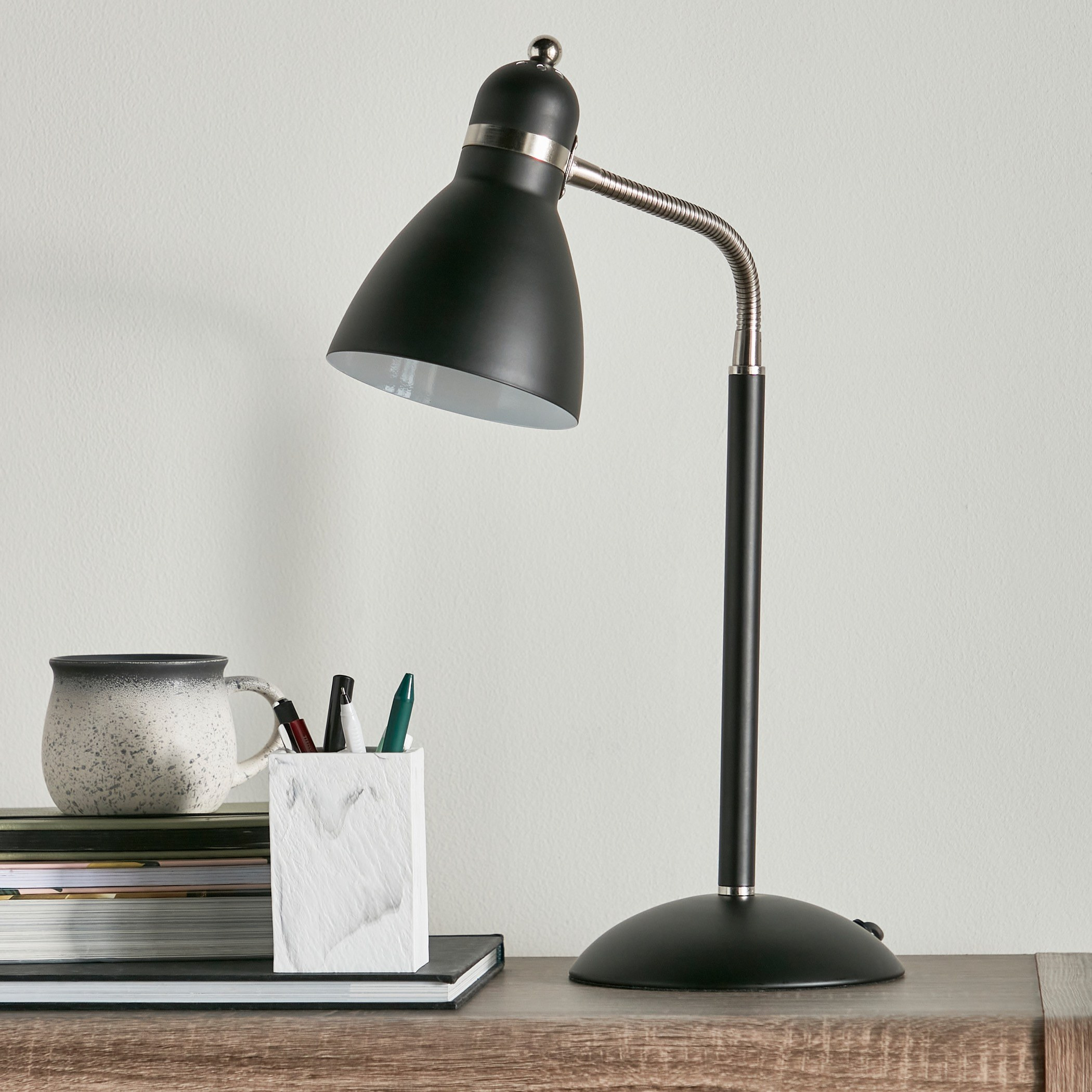 Fitch Metal Table Lamp - 60.5 cms-household-lighting-tableanddesklamps-image-4