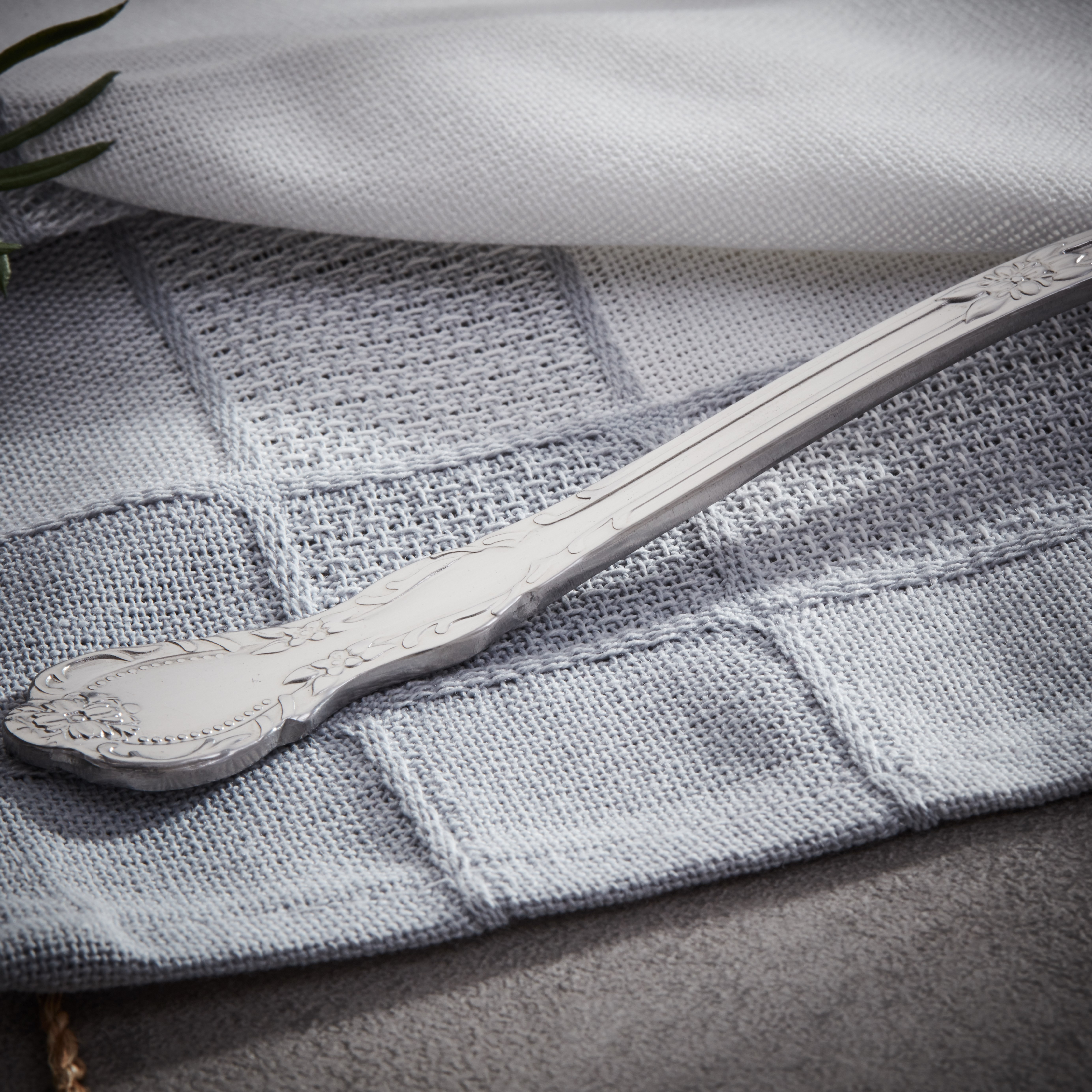 Royal Dotted Serving Fork-household-dining-cutlery-spoonsforksandknives-image-3