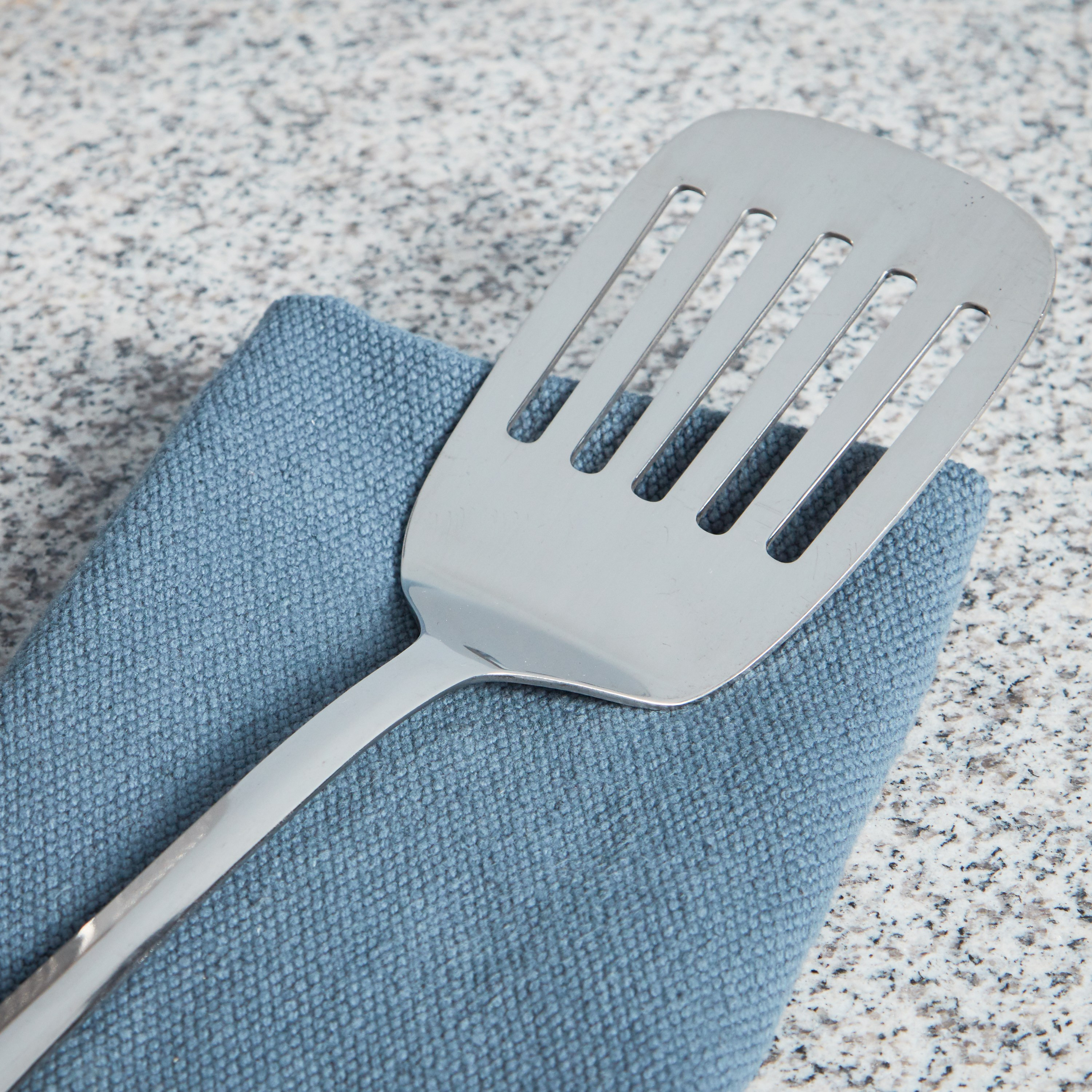 Vera Slotted Turner-household-kitchen-kitchentoolsandutensils-cookingutensils-image-2