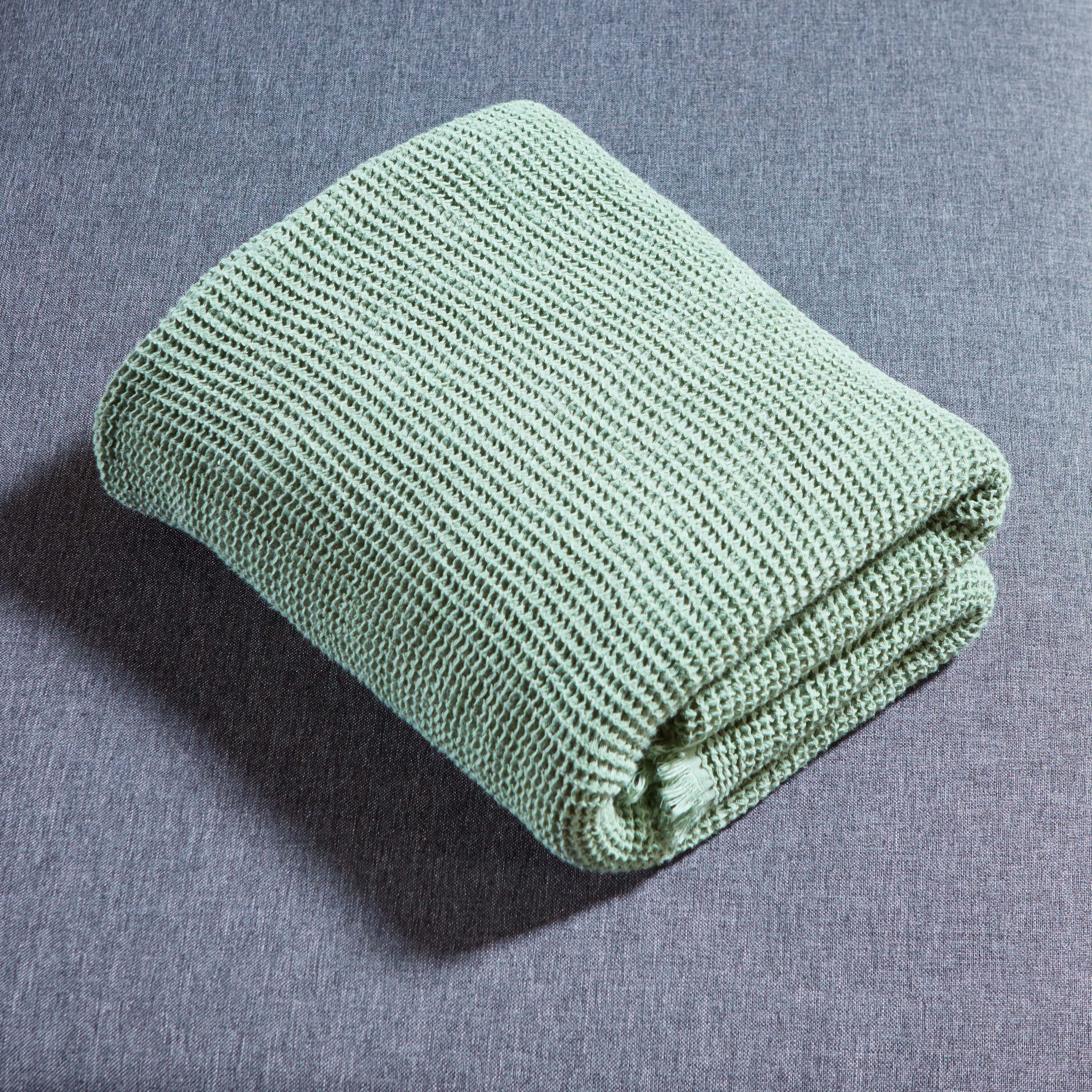 Shop Duvian Textured Throw - 130x170 cm | Homecentre Qatar
