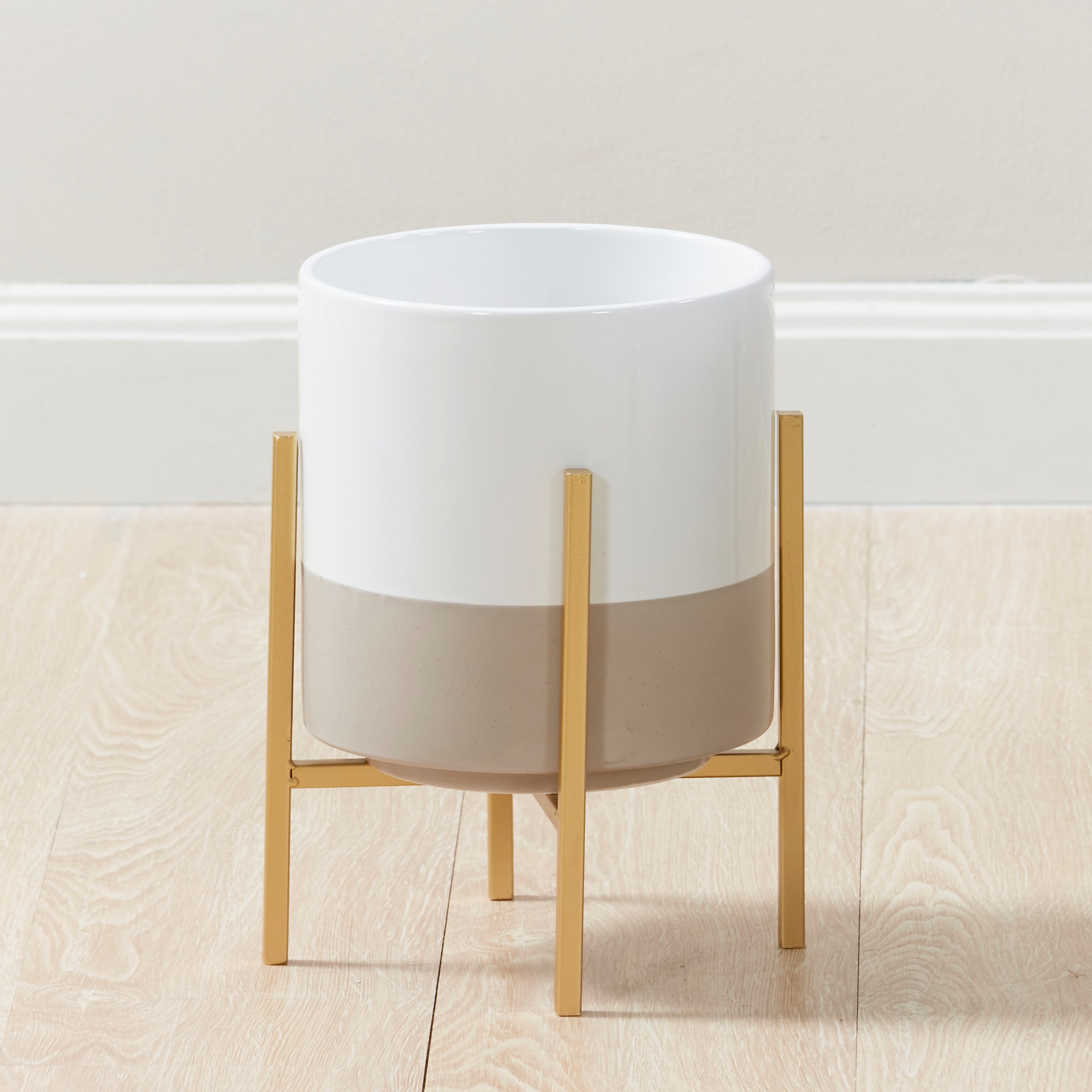 Gala Planter with Metal Stand-household-gardenandoutdoor-potsandplanters-planters-image-2