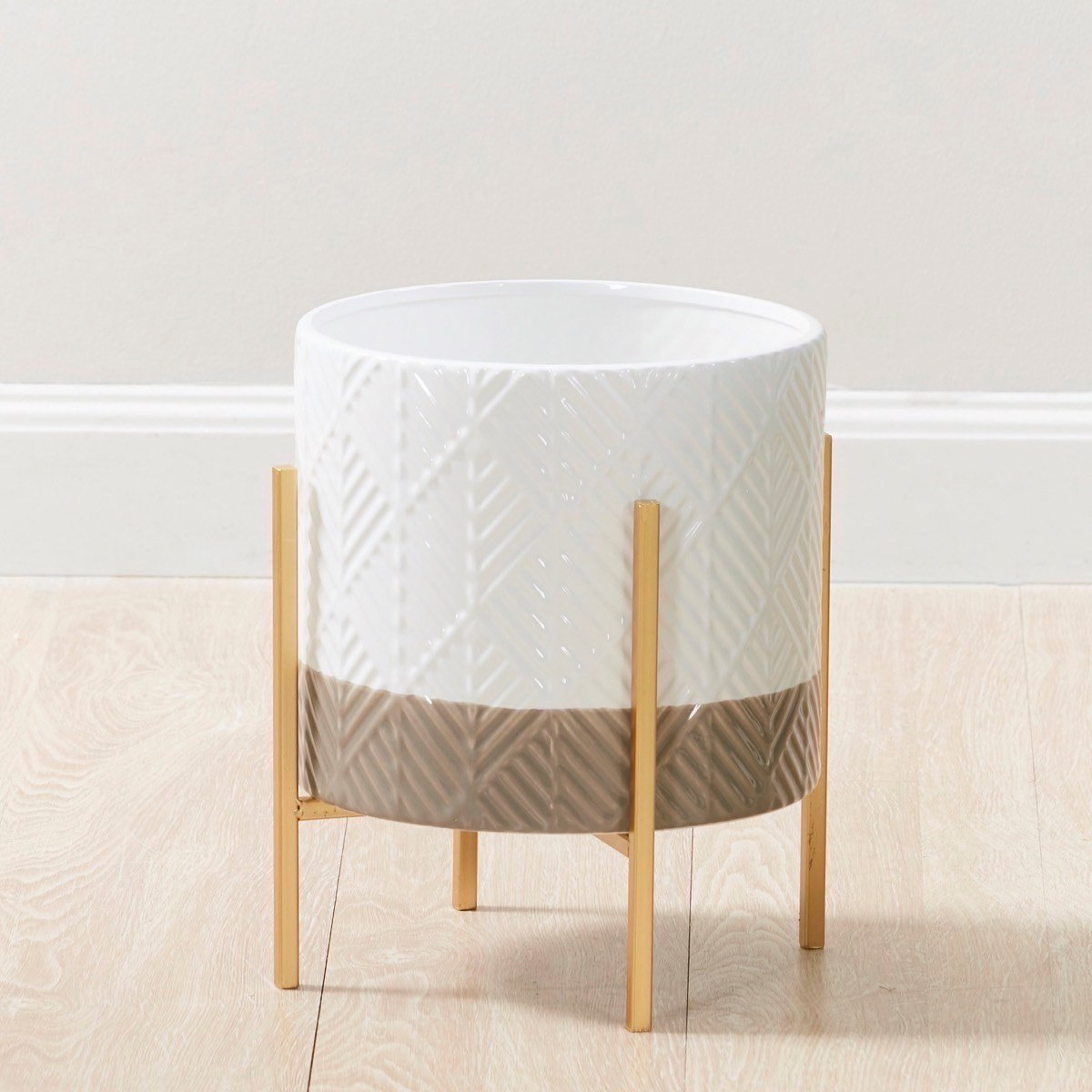 Gala Planter with Metal Stand-household-gardenandoutdoor-potsandplanters-planters-image-2