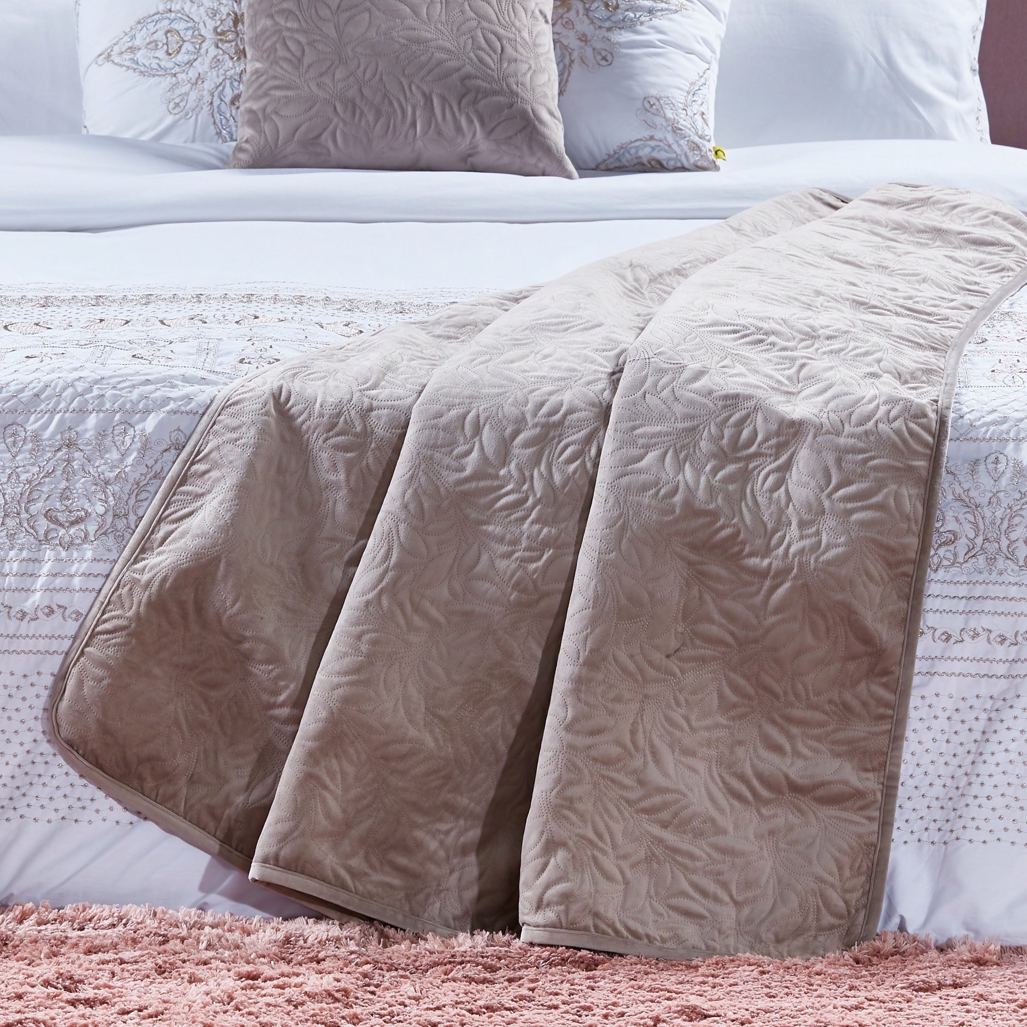 Shop Amellia 2 Piece Quilted Sonic Blanket Set 135x180 cm Online