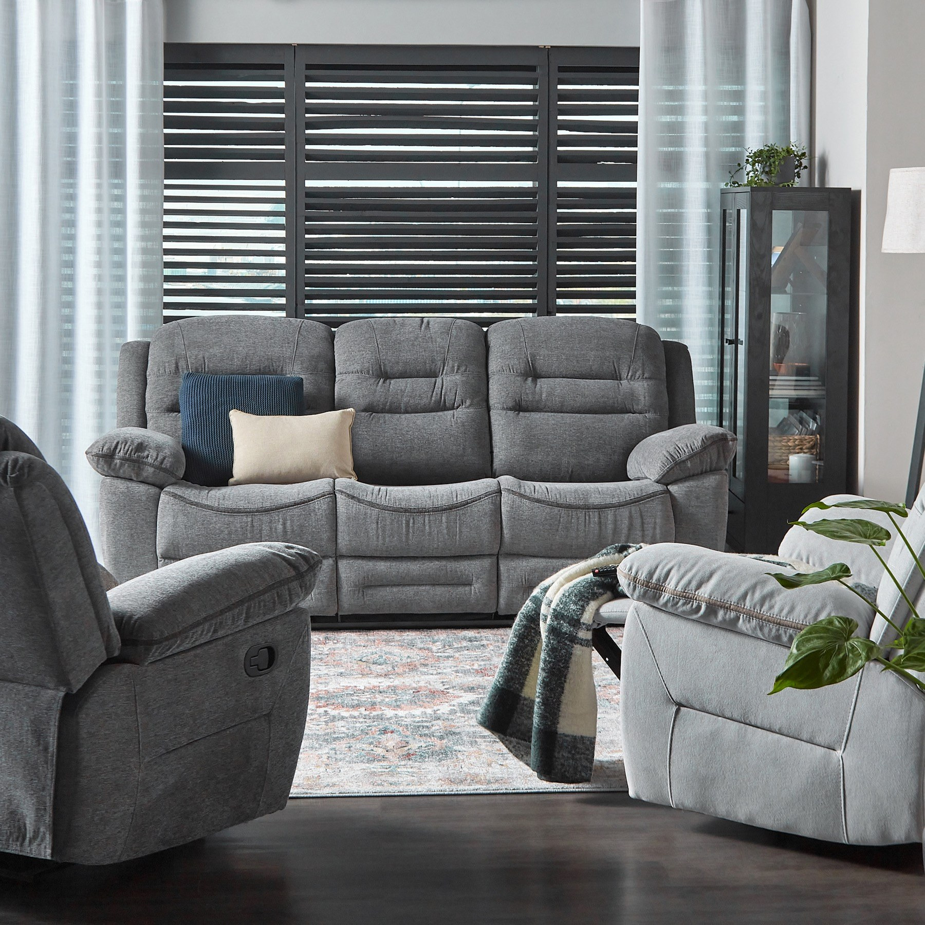 Dakota reclining living discount room