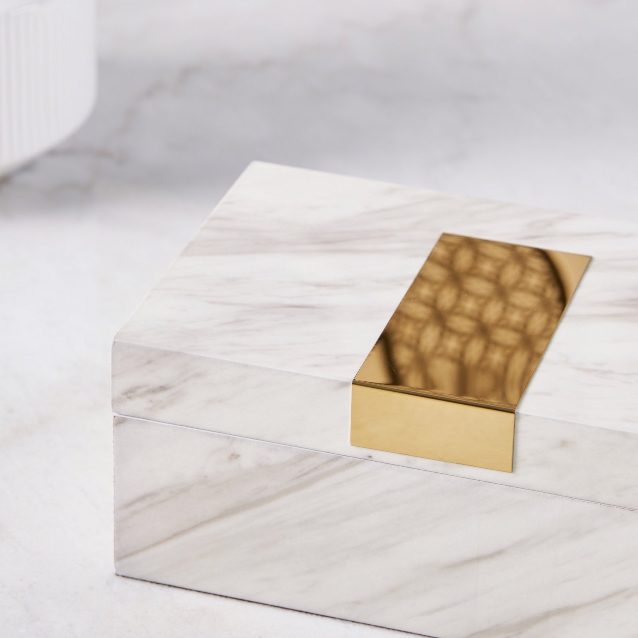 Elite  Storage Box -  24x16x10 cm-household-decor-boxesandtrays-image-4