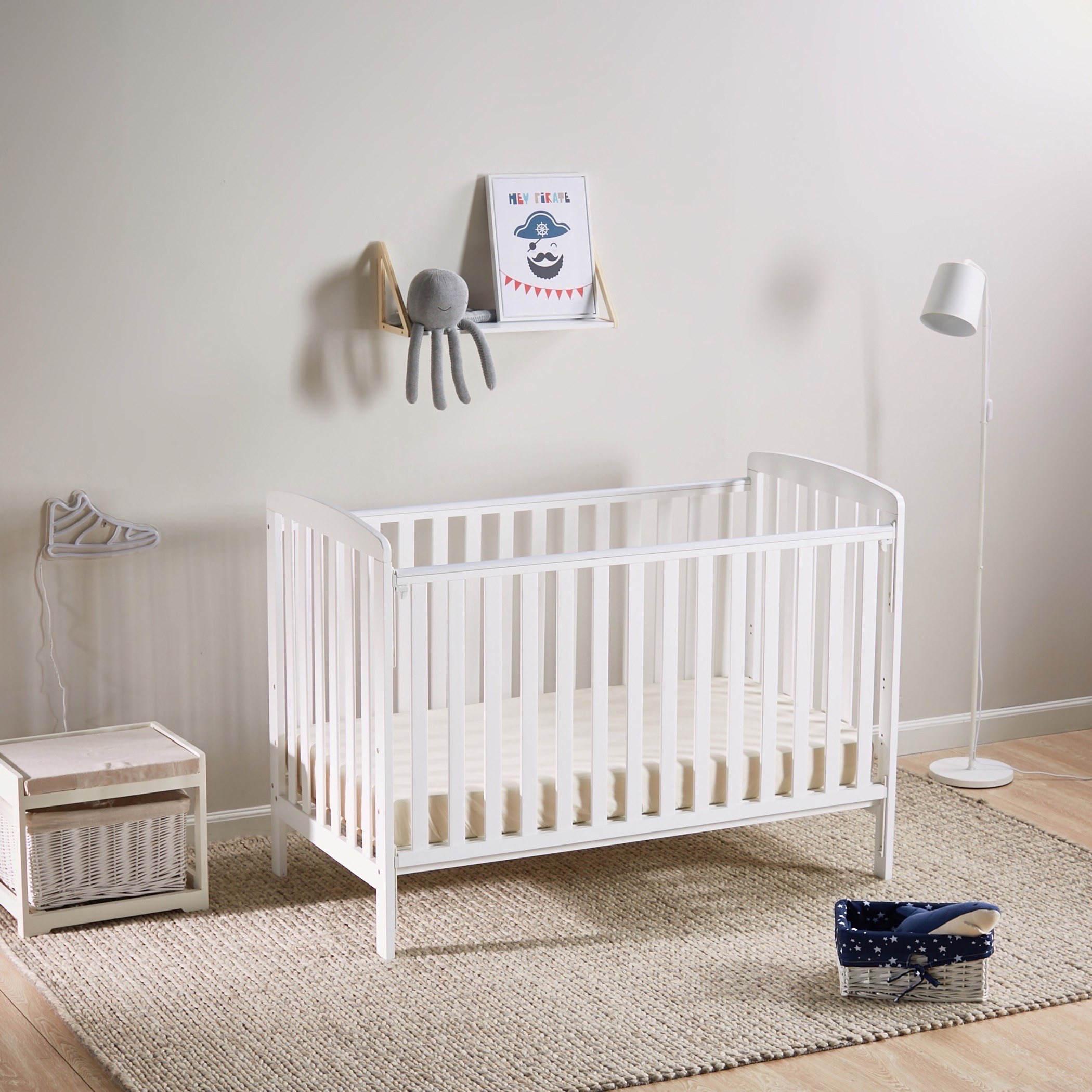 Pamco corner clearance cot for twins