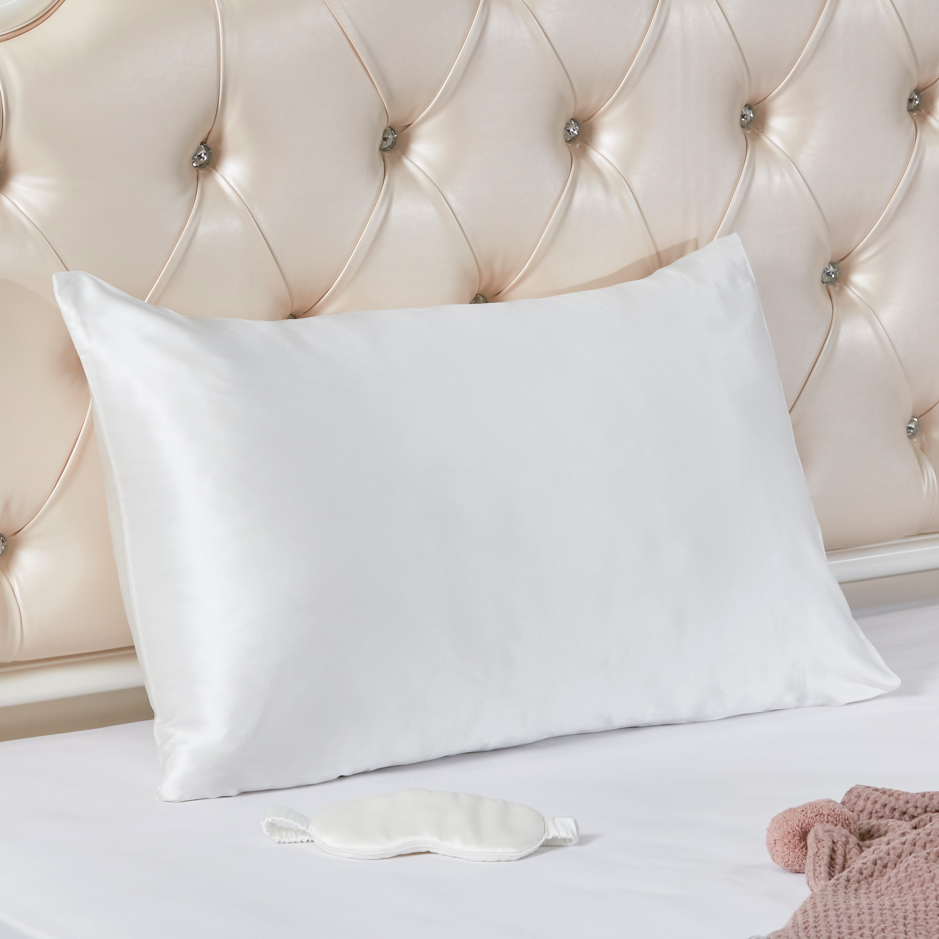 Pure silk hot sale pillow