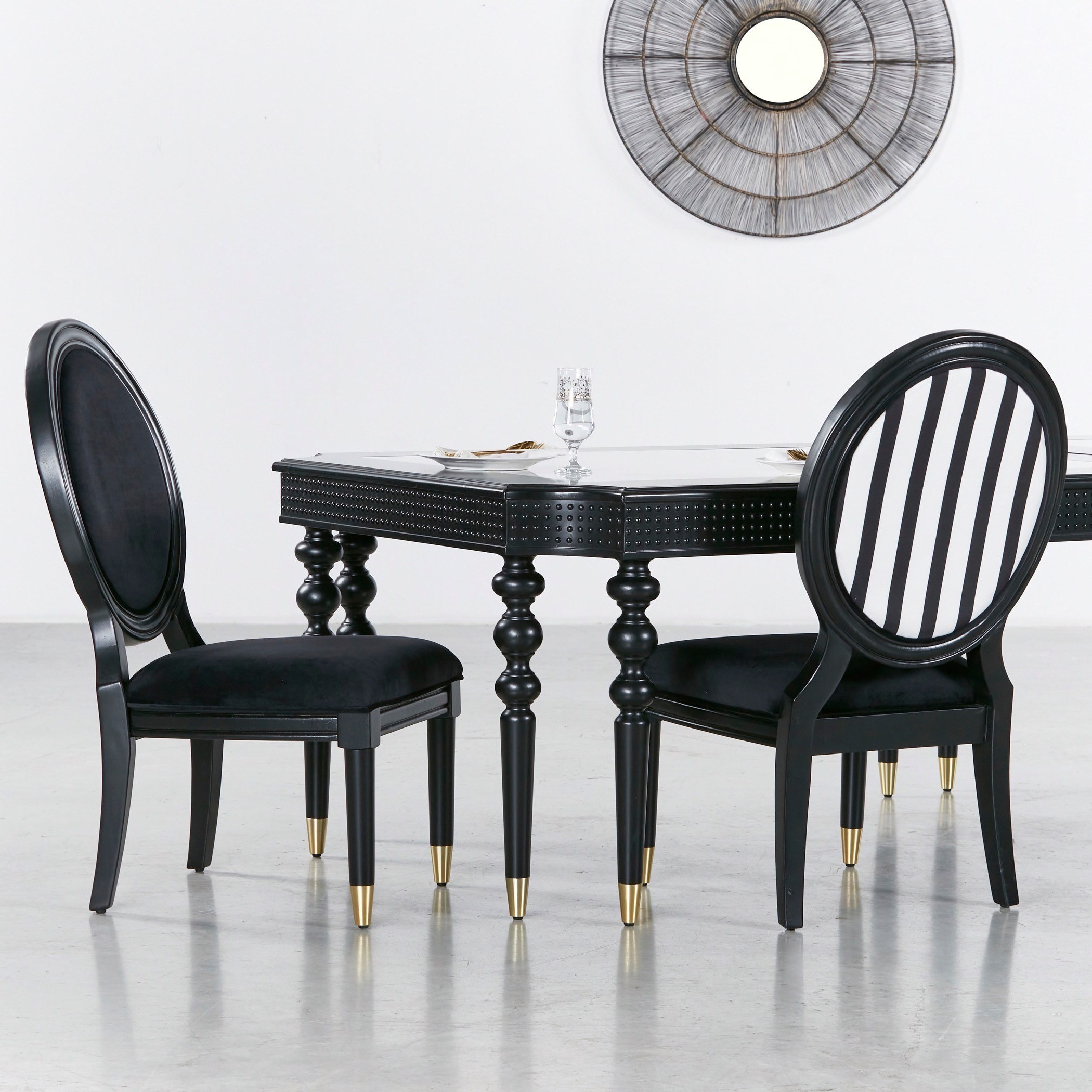 10 seater online round dining table