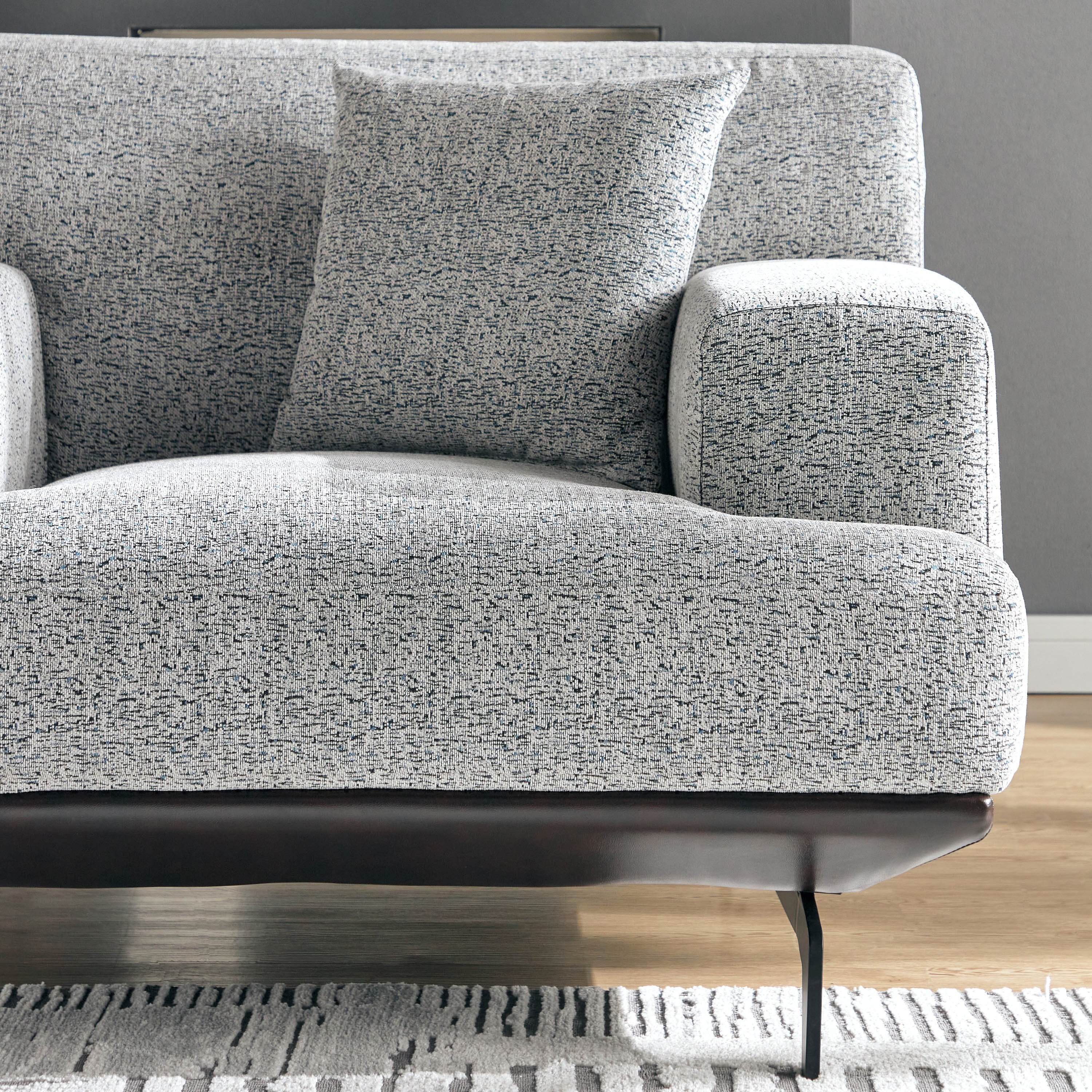 كرسي قماش بمساند ذراعين من ستيف-furniture-sofaandseating-armchairs-image-3