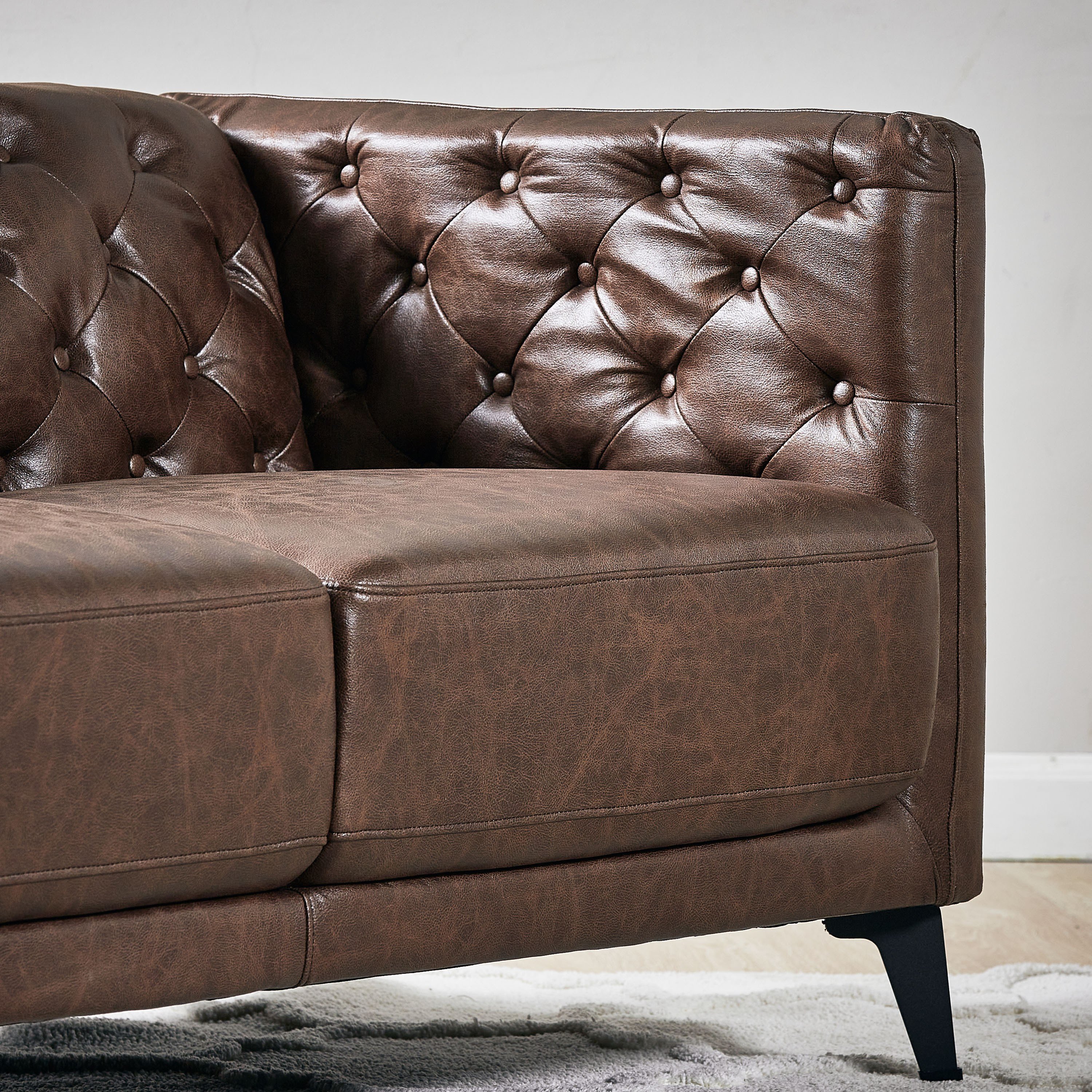 Saddle leather deals sofa