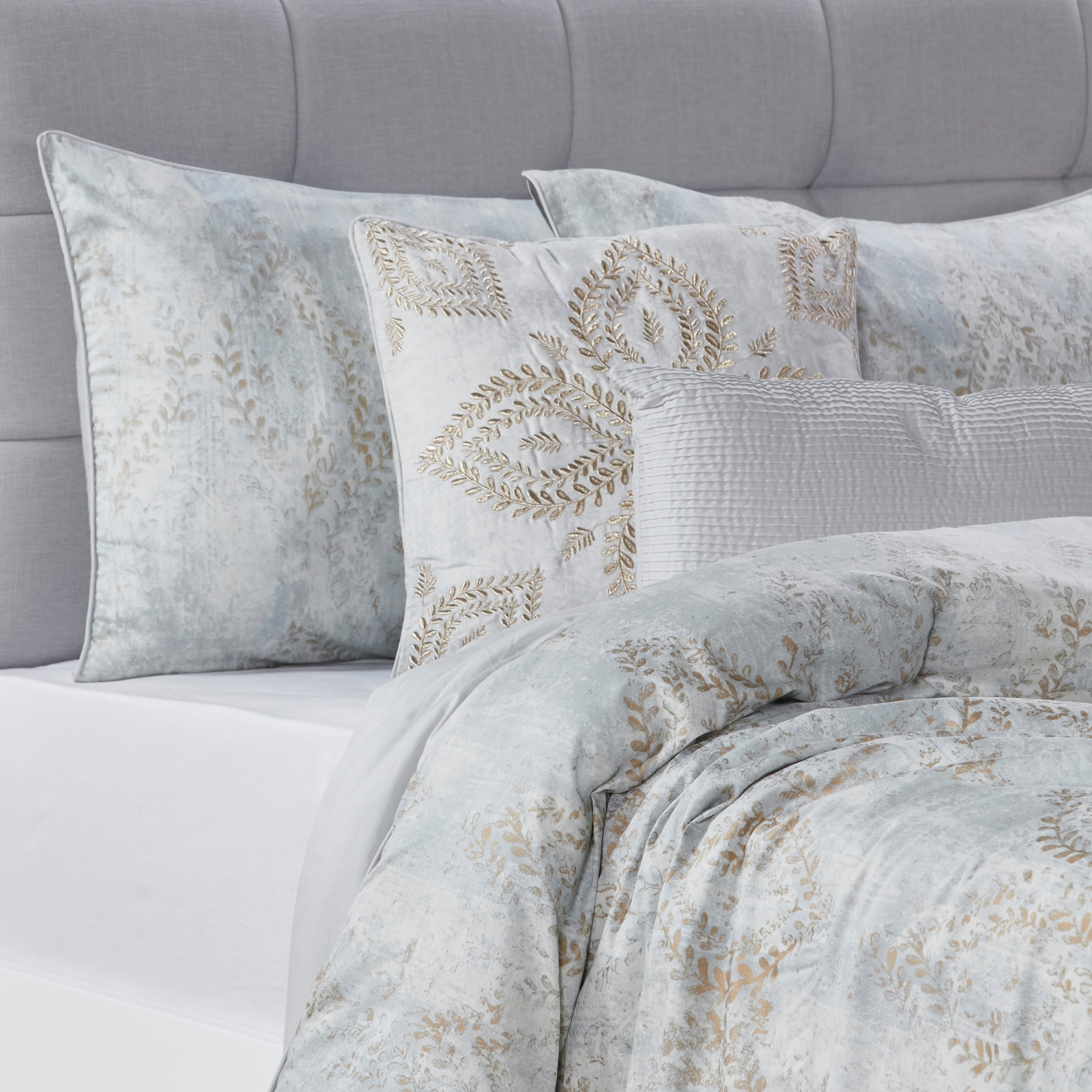 Milano Metallic Printed 5-Piece Queen Comforter Set - 200x240 cm-household-bedding-comfortersandbedspreads-comforters-image-2