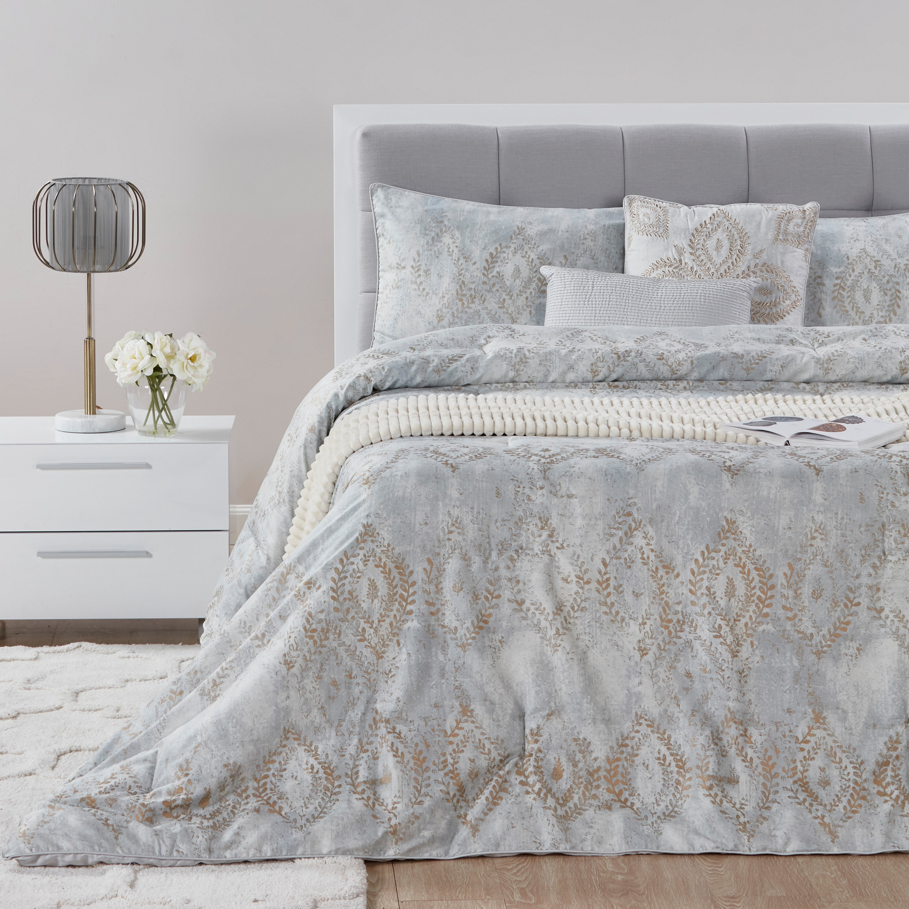 Milano Metallic Printed 5-Piece Queen Comforter Set - 200x240 cm-household-bedding-comfortersandbedspreads-comforters-image-4