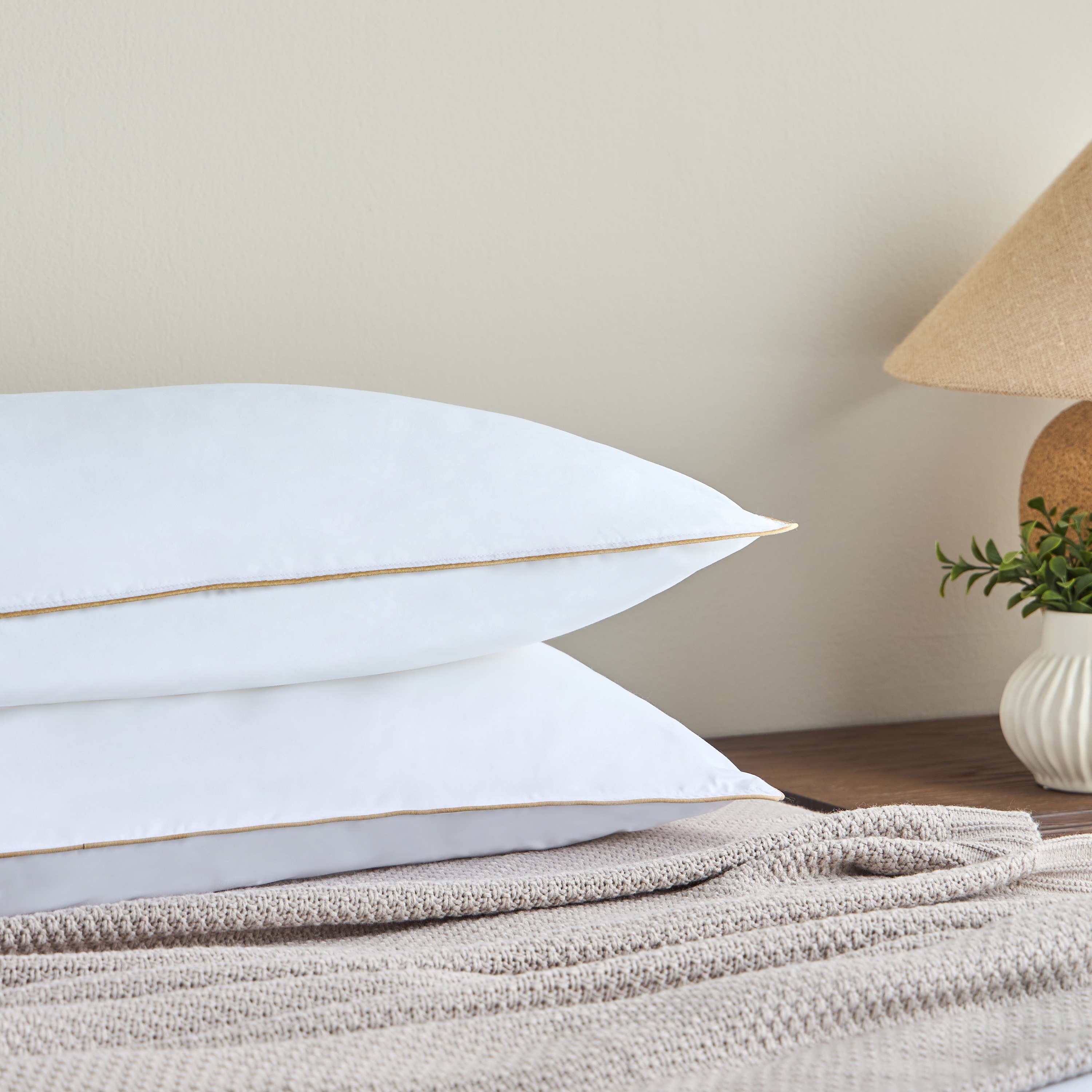 Cloud Soft Down Alternative 1-Piece Pillow - 50x75 cm-household-bedding-pillows-image-3