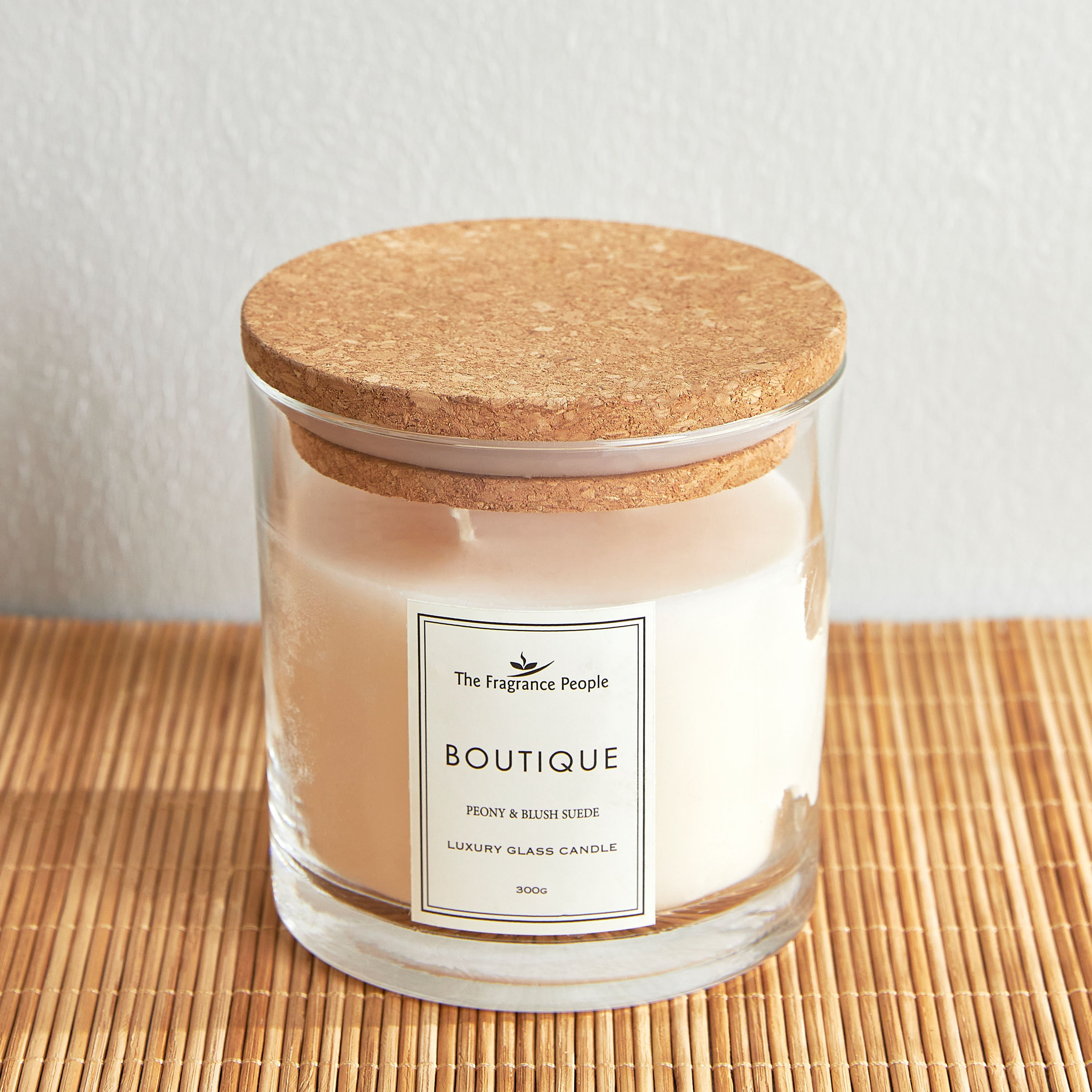 شمعة زجاجية برائحة الفاوانيا والسويدي الأحمر من بوتيك - 11 سم-household-homefragrance-candles-image-1