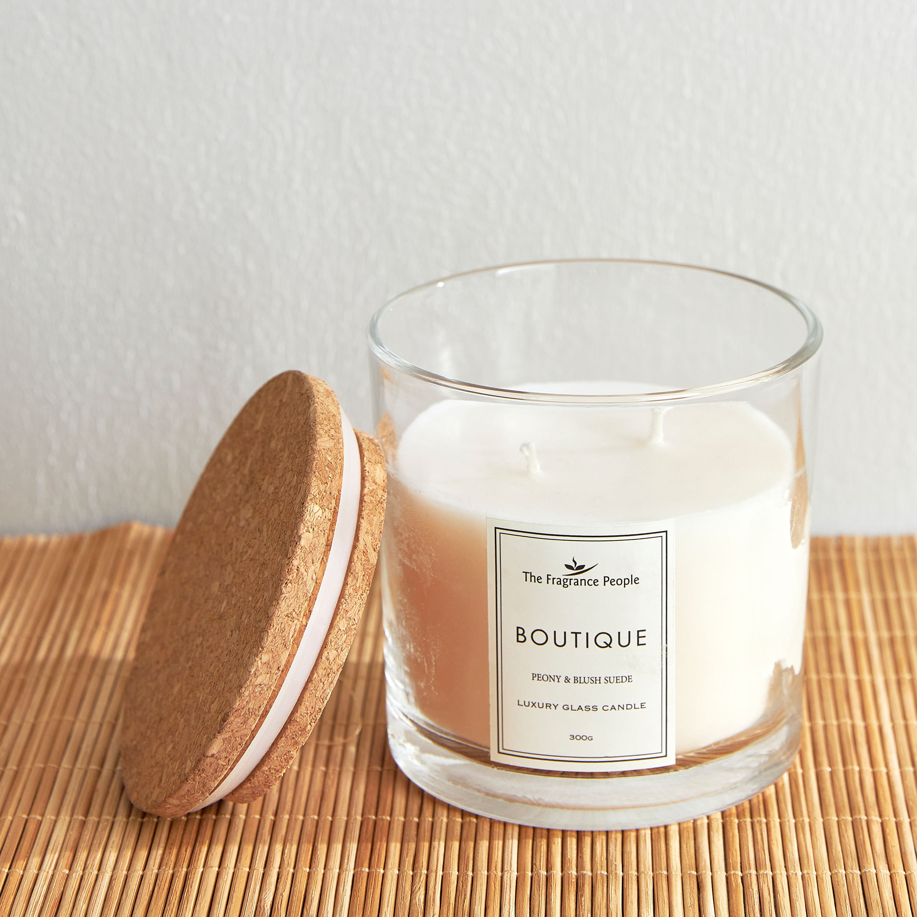 شمعة زجاجية برائحة الفاوانيا والسويدي الأحمر من بوتيك - 11 سم-household-homefragrance-candles-image-2