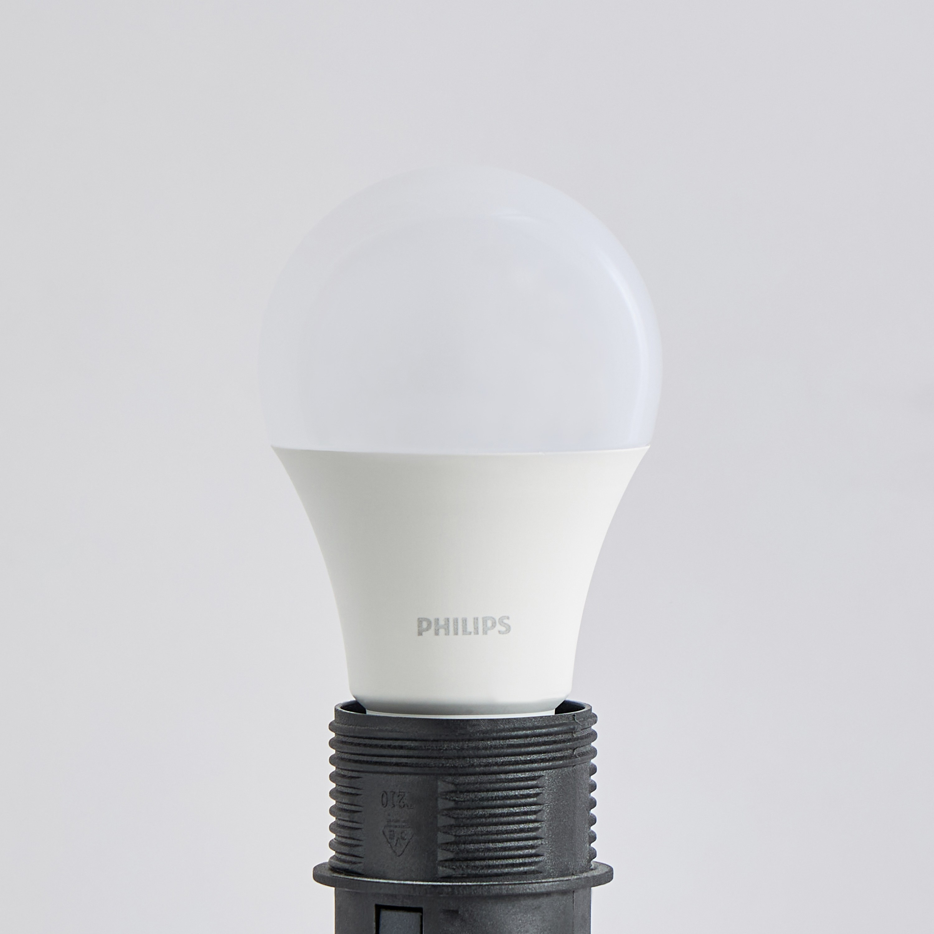 Philips Essentials LED A60 Bulb - Pack of 2 - E27 1450 lumen Coolday Light-household-lighting-bulbsandbatteries-bulbs-image-2