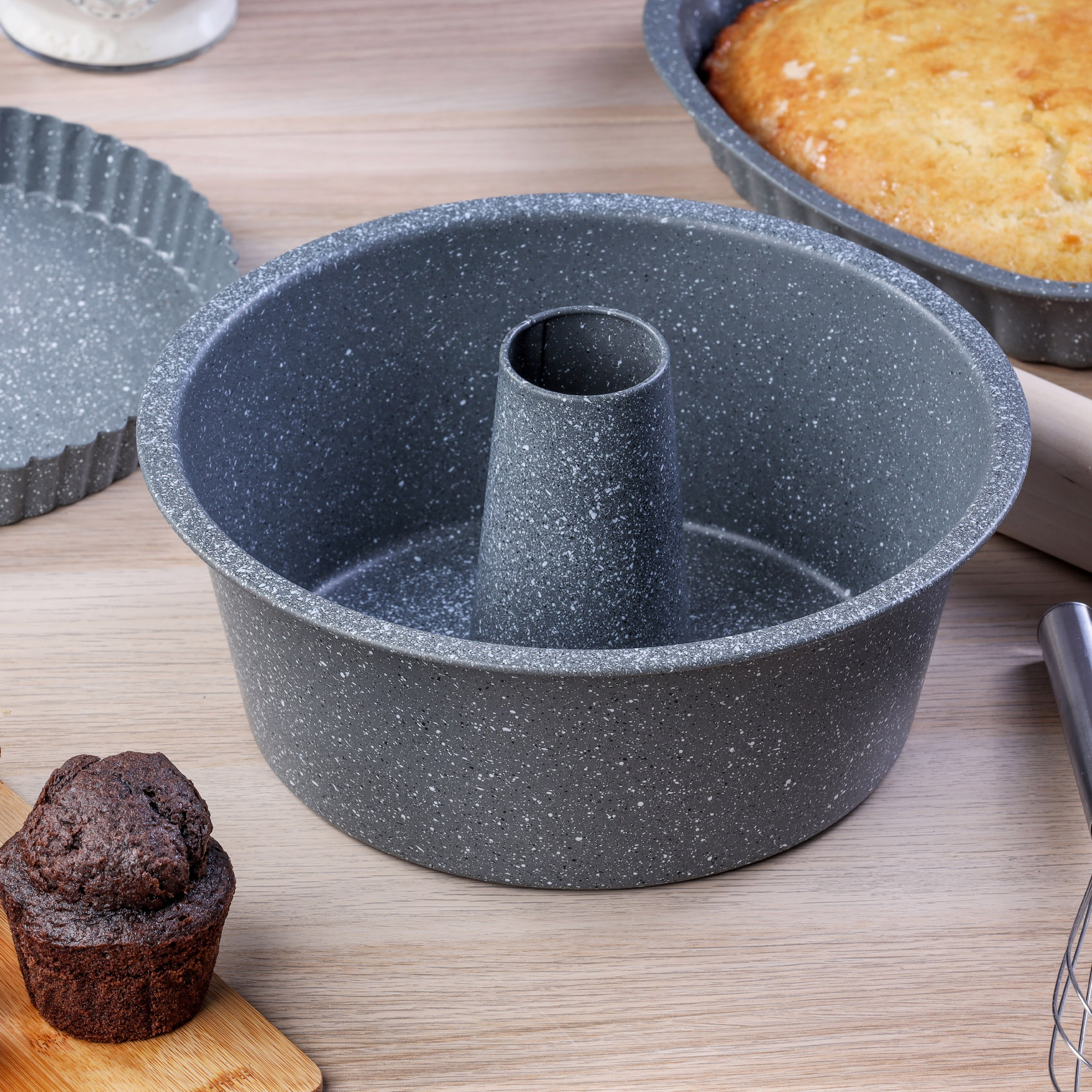 Round Baking Cake Pan With Hole In Center 10 Inch Non-Stick Round