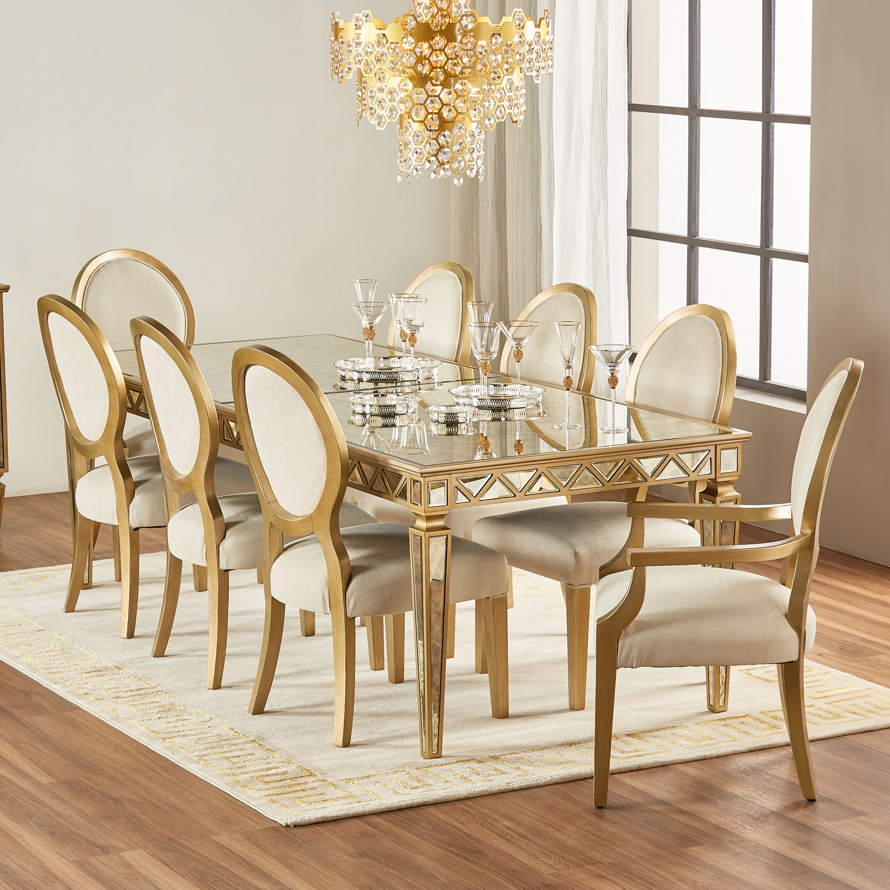 Beautiful dining table set sale