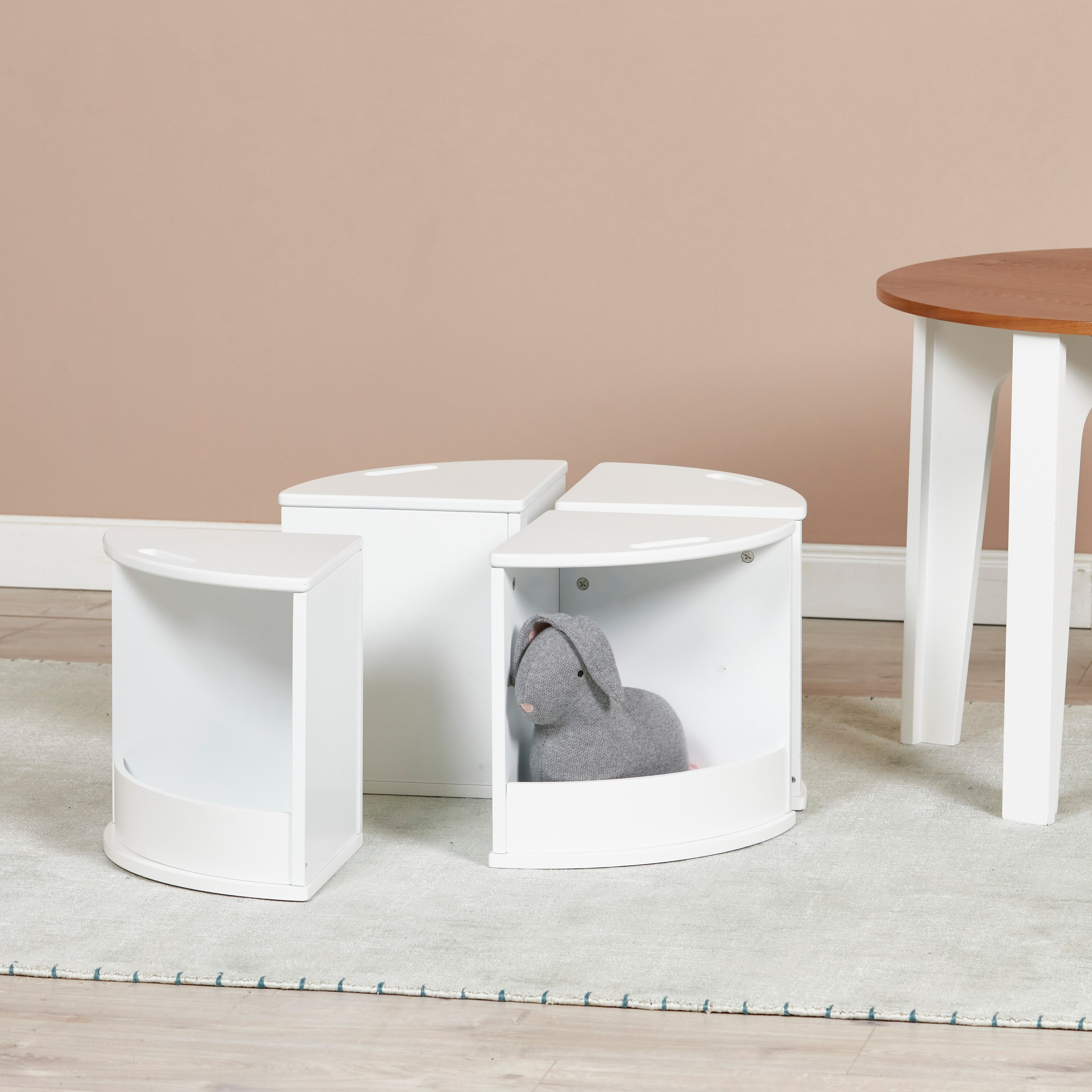 Dream street table online and chairs