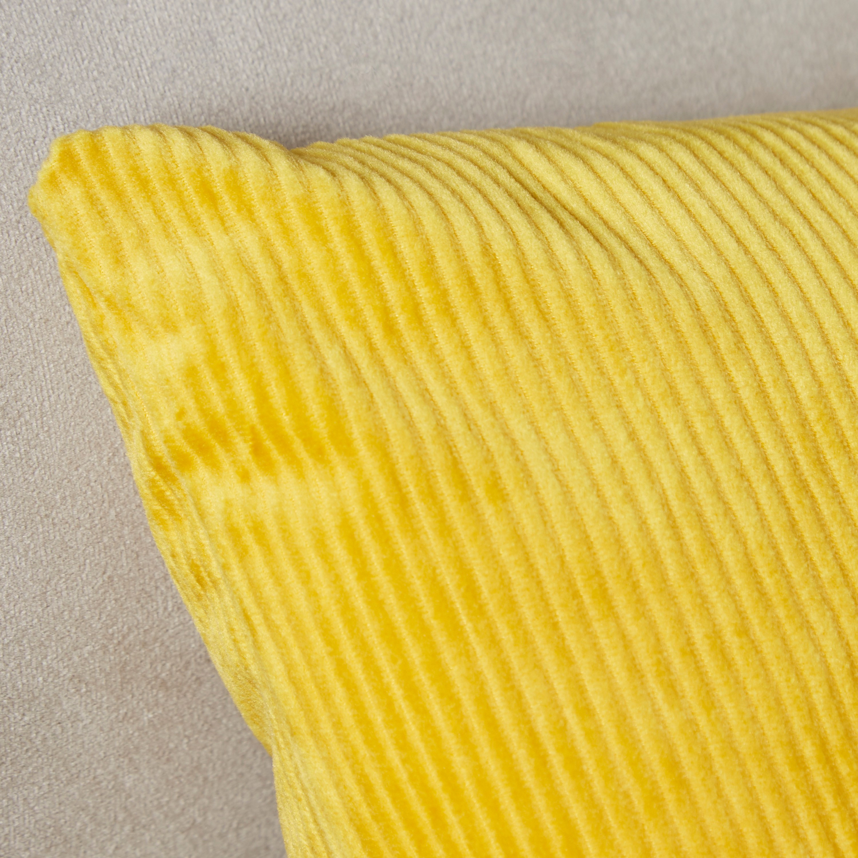 وسادة محشوة - زومبا كورد - 48x48 سم-household-cushionsandthrows-filledcushions-decorativecushions-image-2
