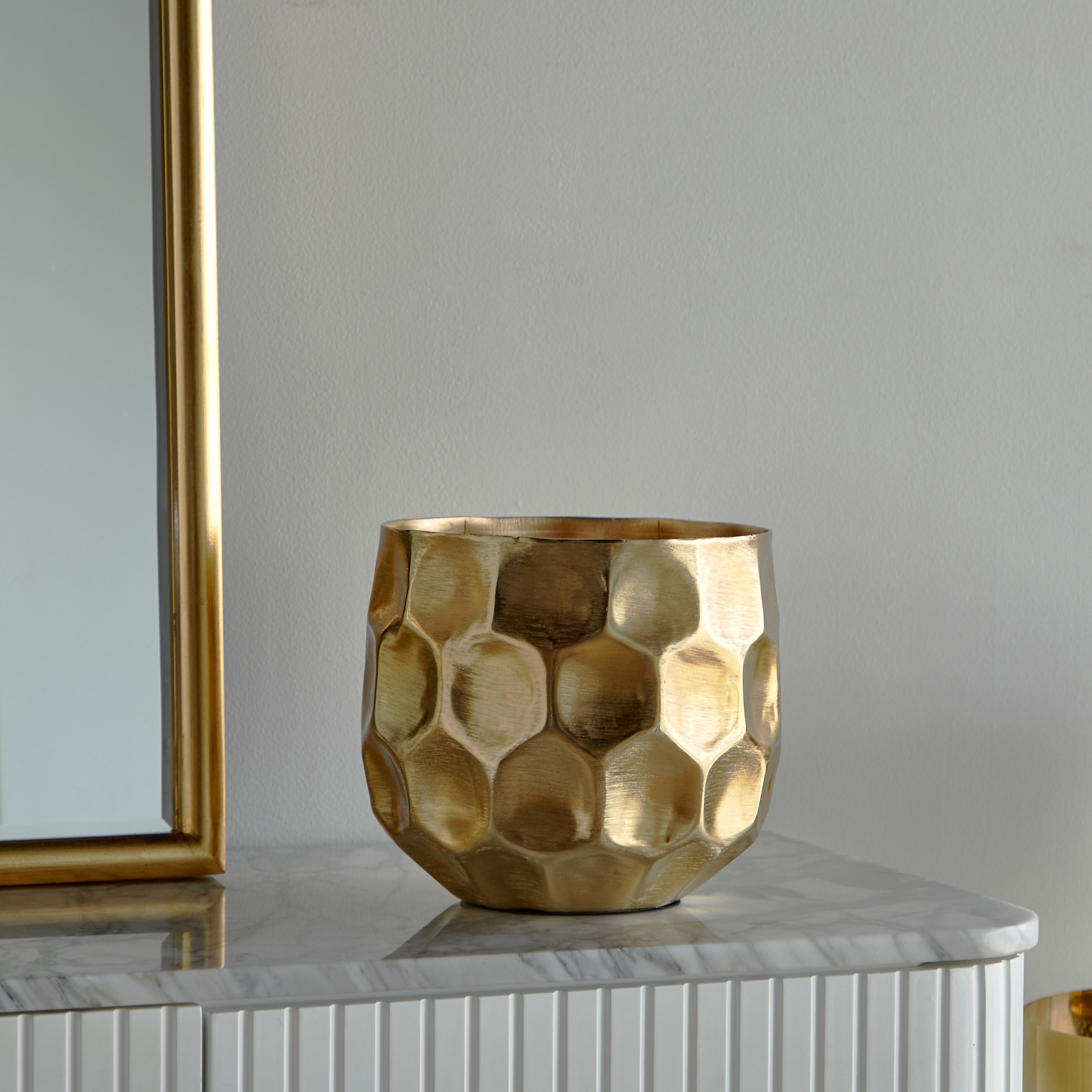 QueenBee Honeycomb Planter - 21 cm-household-gardenandoutdoor-potsandplanters-planters-image-2