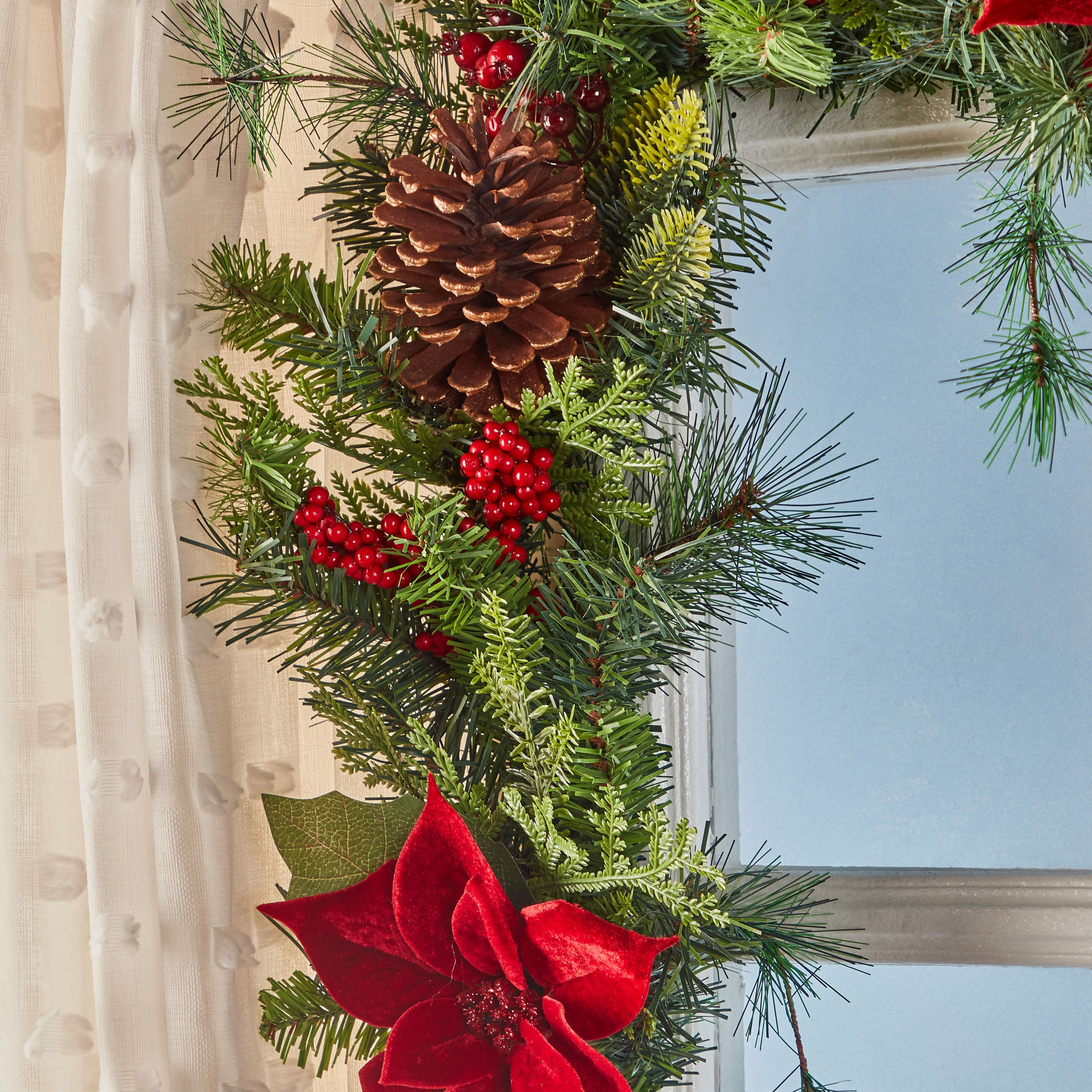 إكليل بوينسيتيا - تراتشينادل-household-christmas-wreathsgarlandsandflowers-garlands-image-3