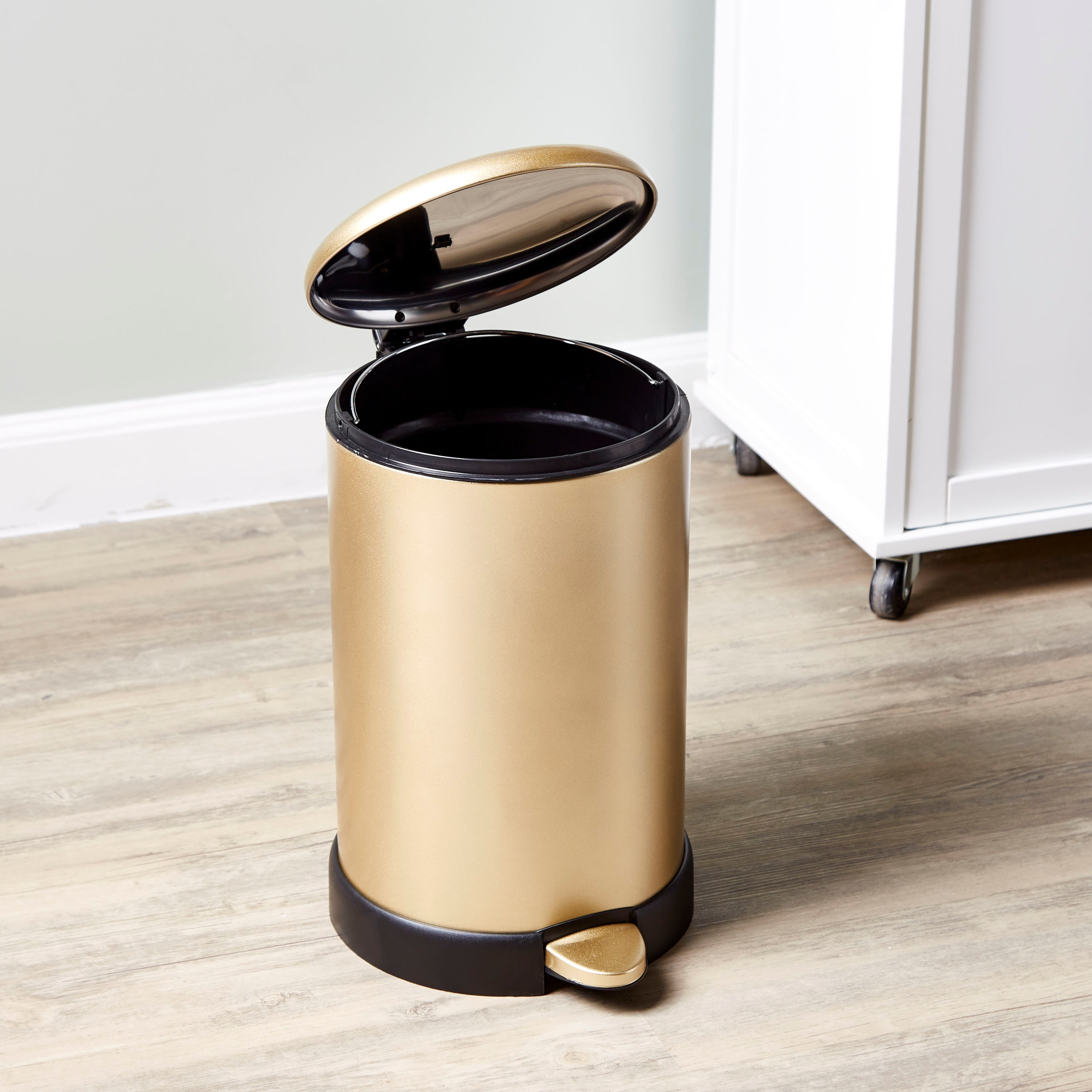 Soft Close Round Step Bin - 12 L-household-bathandlaundry-wastebinsandaccessories-image-2