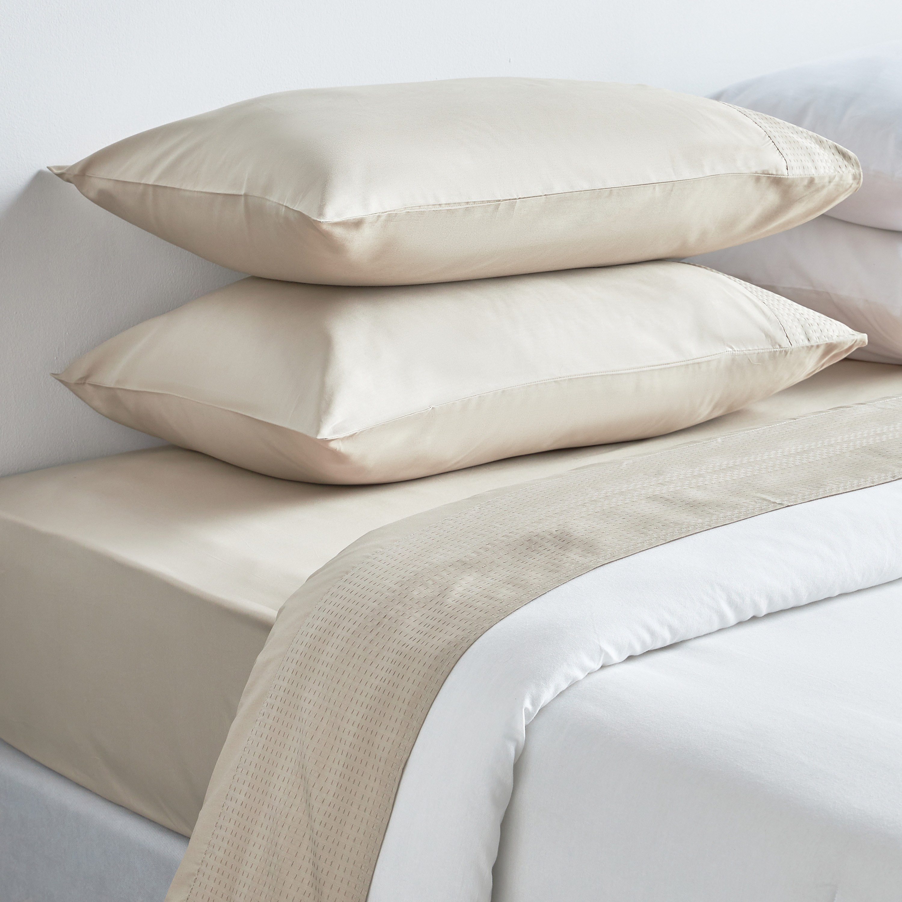 Eternity Cotton Percale 325 Thread Count Full Fitted Sheet - 140x200 cm-household-bedding-sheetsandpillowcases-fittedsheets-image-4