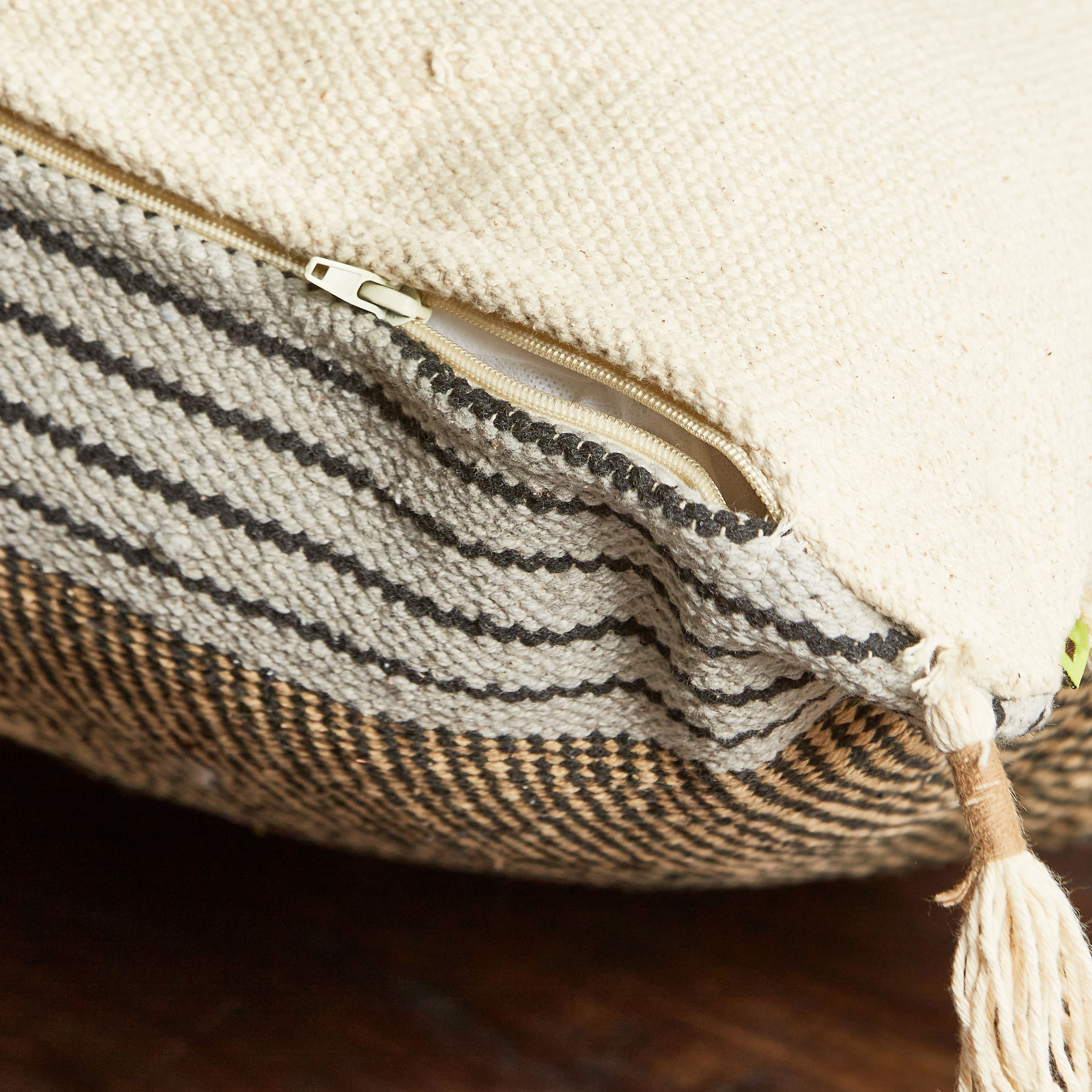 وسادة أرضية مخططة 75x75 سم - بريزم-household-cushionsandthrows-floorcushions-image-3