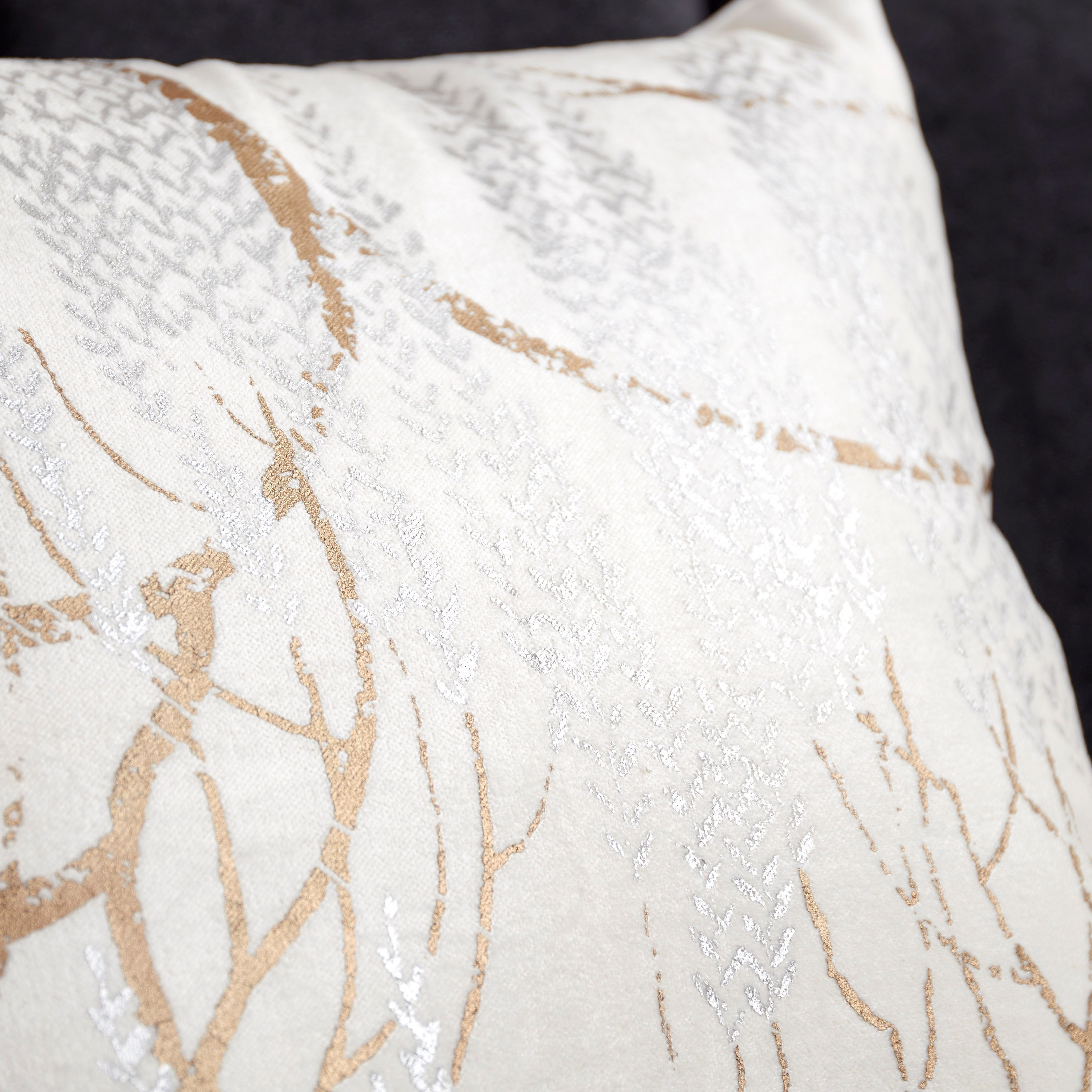 Lusture Devoire Woods Cushion Cover - 45x45 cm-household-cushionsandthrows-cushioncovers-image-2