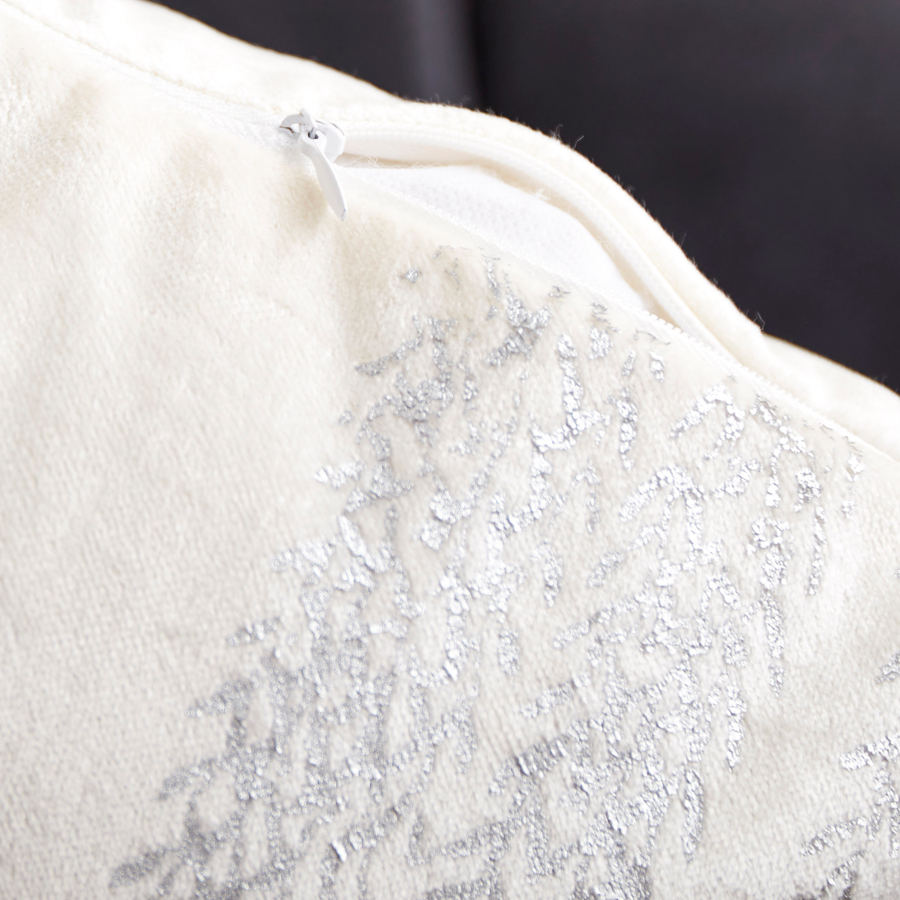 Lusture Devoire Woods Cushion Cover - 45x45 cm-household-cushionsandthrows-cushioncovers-image-3
