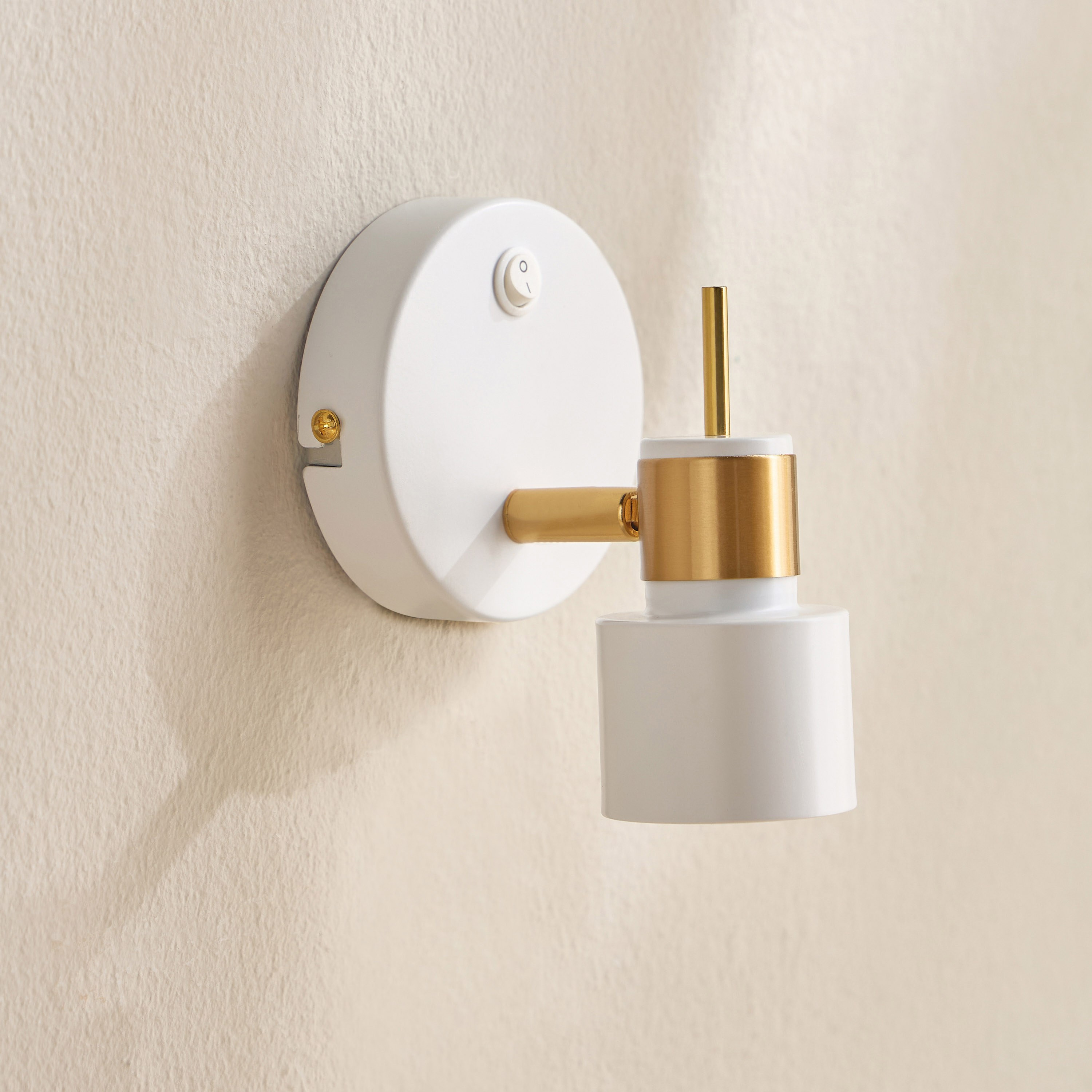 Ashley Metal Wall Lamp-household-lighting-walllamps-image-1
