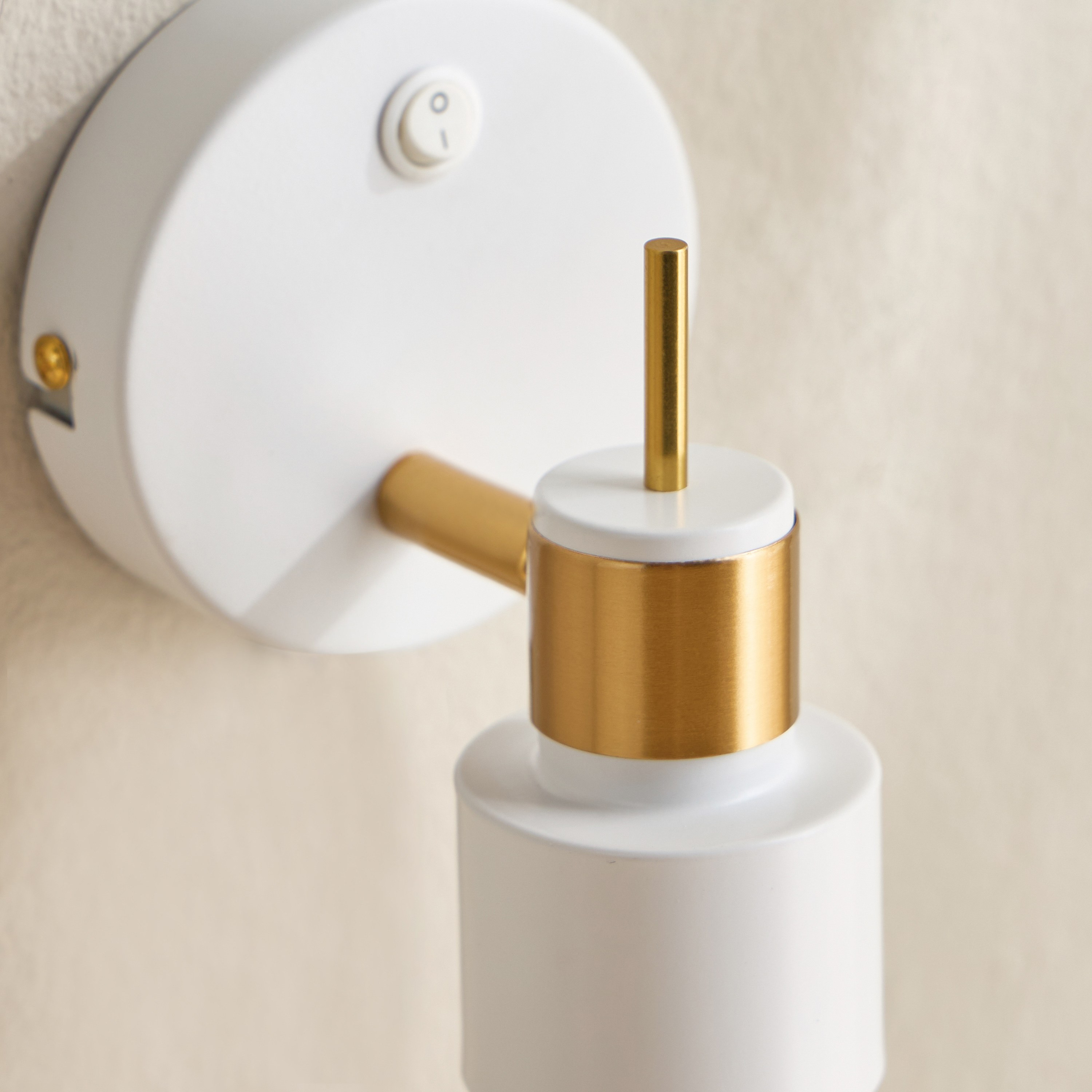 Ashley Metal Wall Lamp-household-lighting-walllamps-image-4