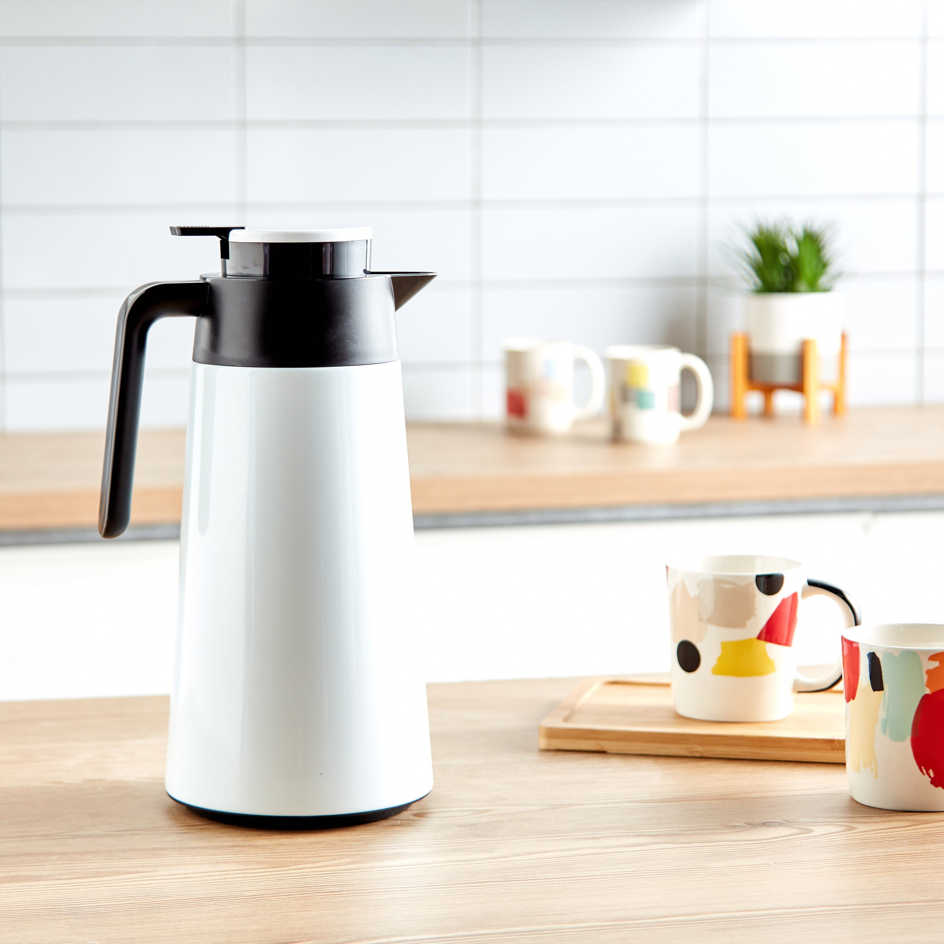 Tea store kettle flask