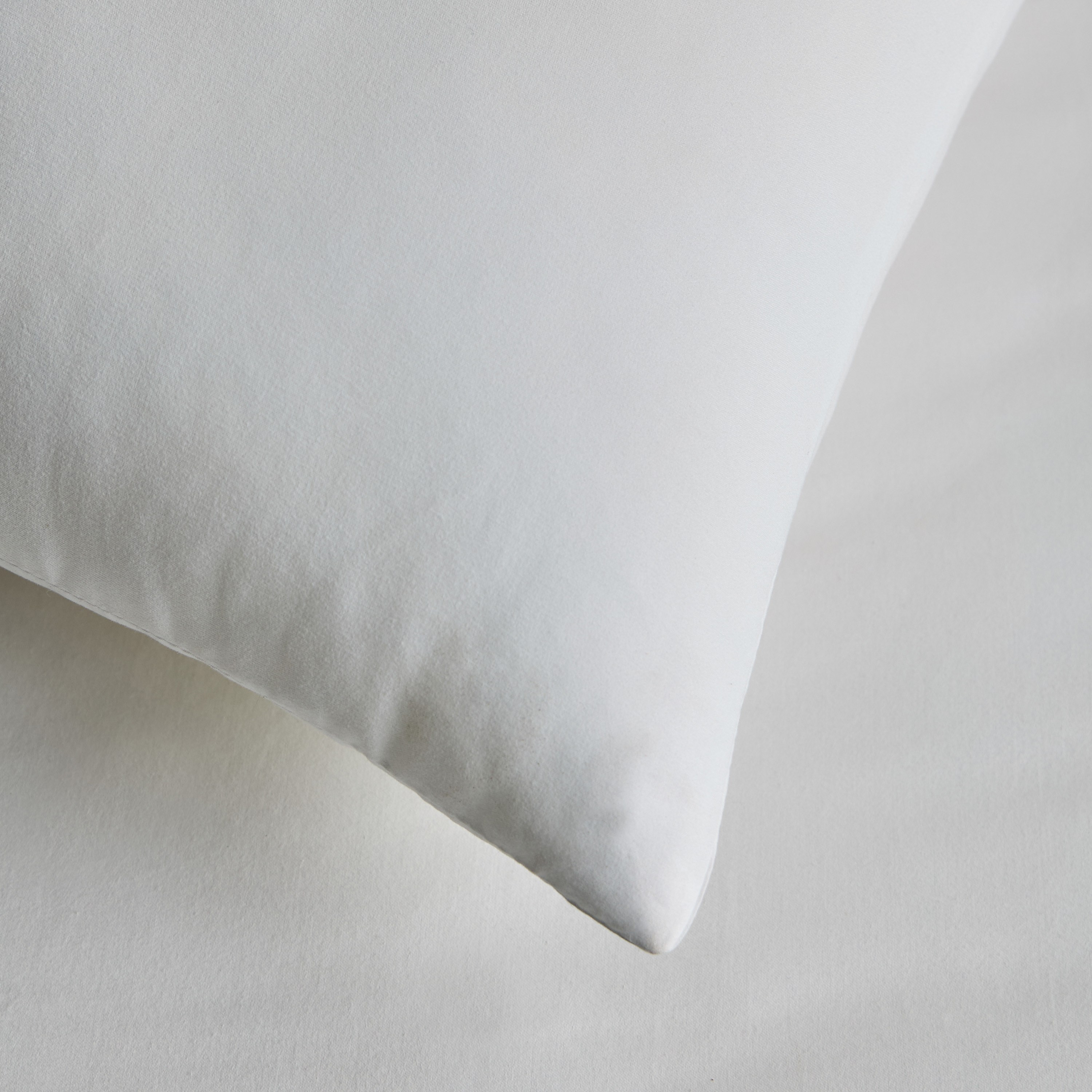 Eco Comfort Down Alternative 2-Piece Pillow Set - 50x75 cm-household-bedding-pillows-image-2