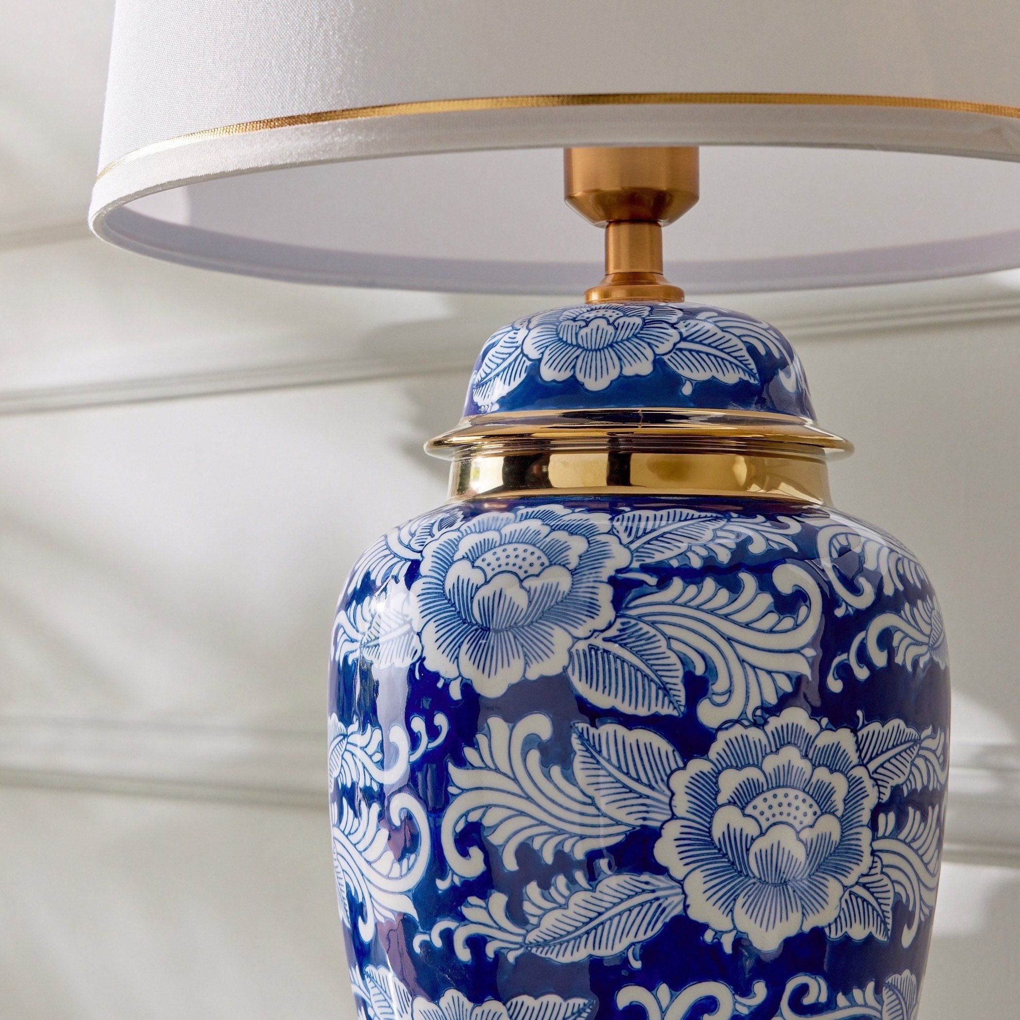 Chinoiserie table store lamp