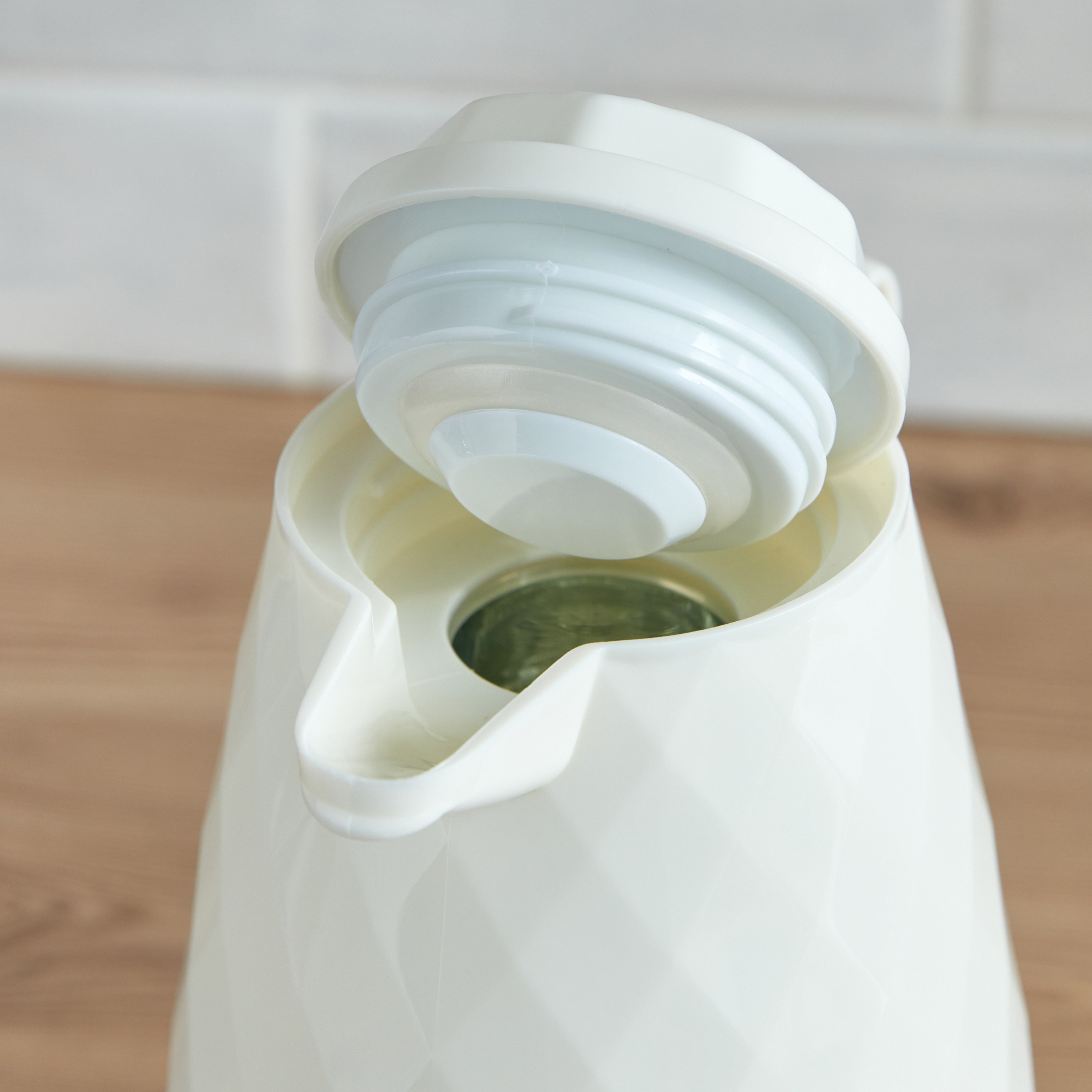 Geo Vacuum Jug - 1 L-household-dining-teaandcoffee-vacuumflaskscoffeeandteapots-image-3