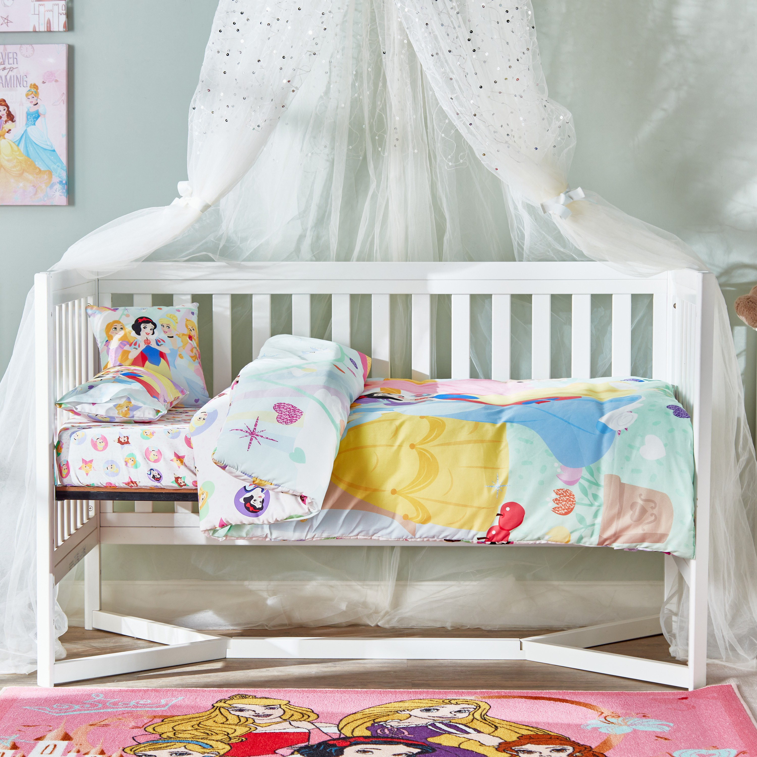 Disney princess white crib on sale