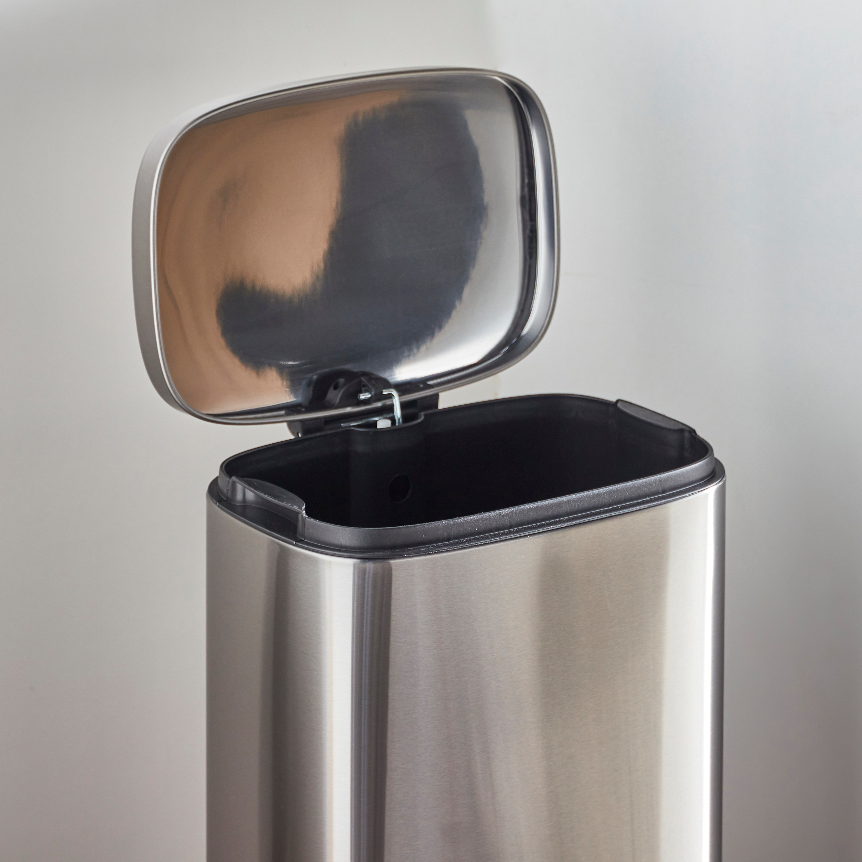 Karl Soft Close Waste Bin - 30 L-household-bathandlaundry-wastebinsandaccessories-image-4