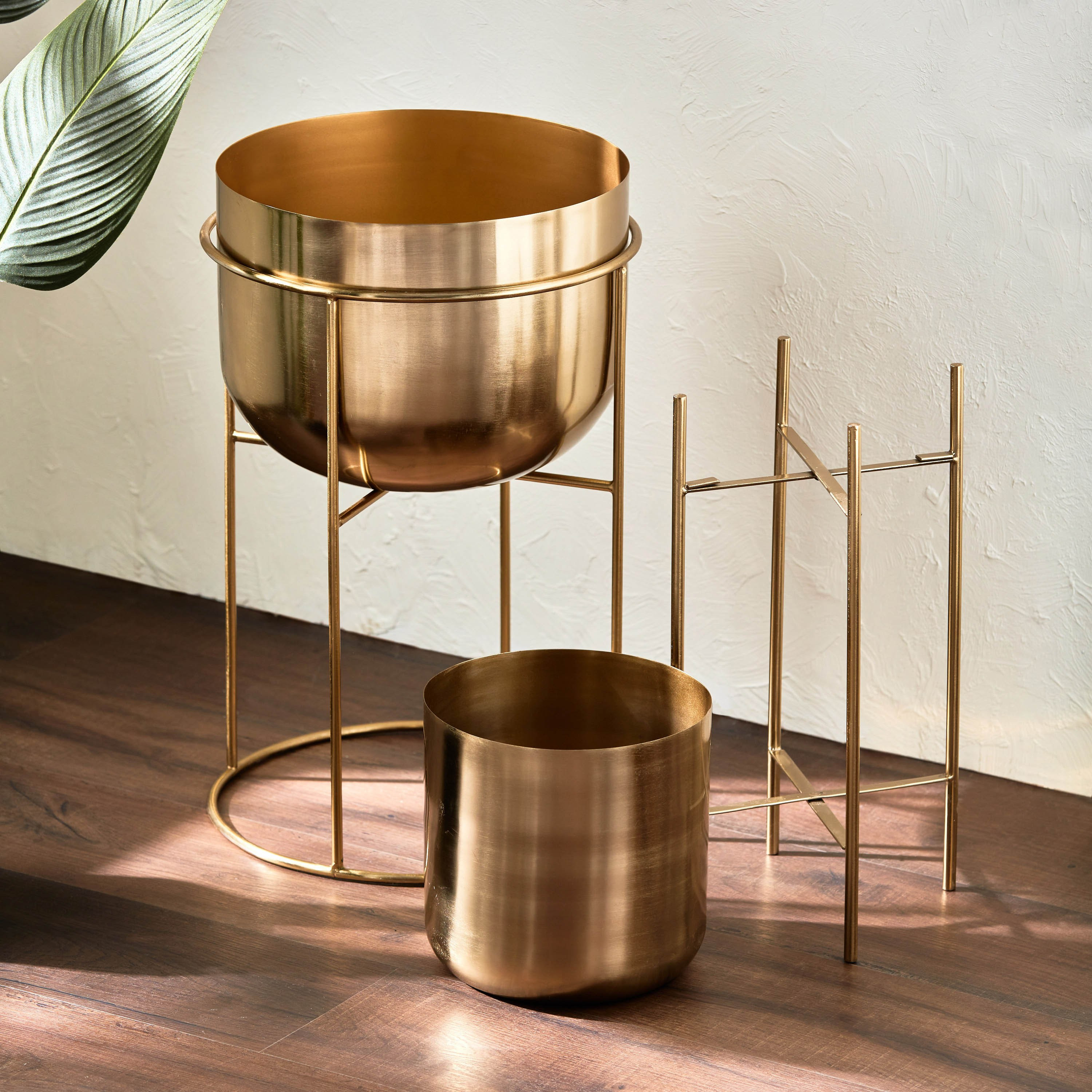 Inspire Me! Home Decor Monomio Metal Planter with Stand-household-gardenandoutdoor-potsandplanters-planters-image-3