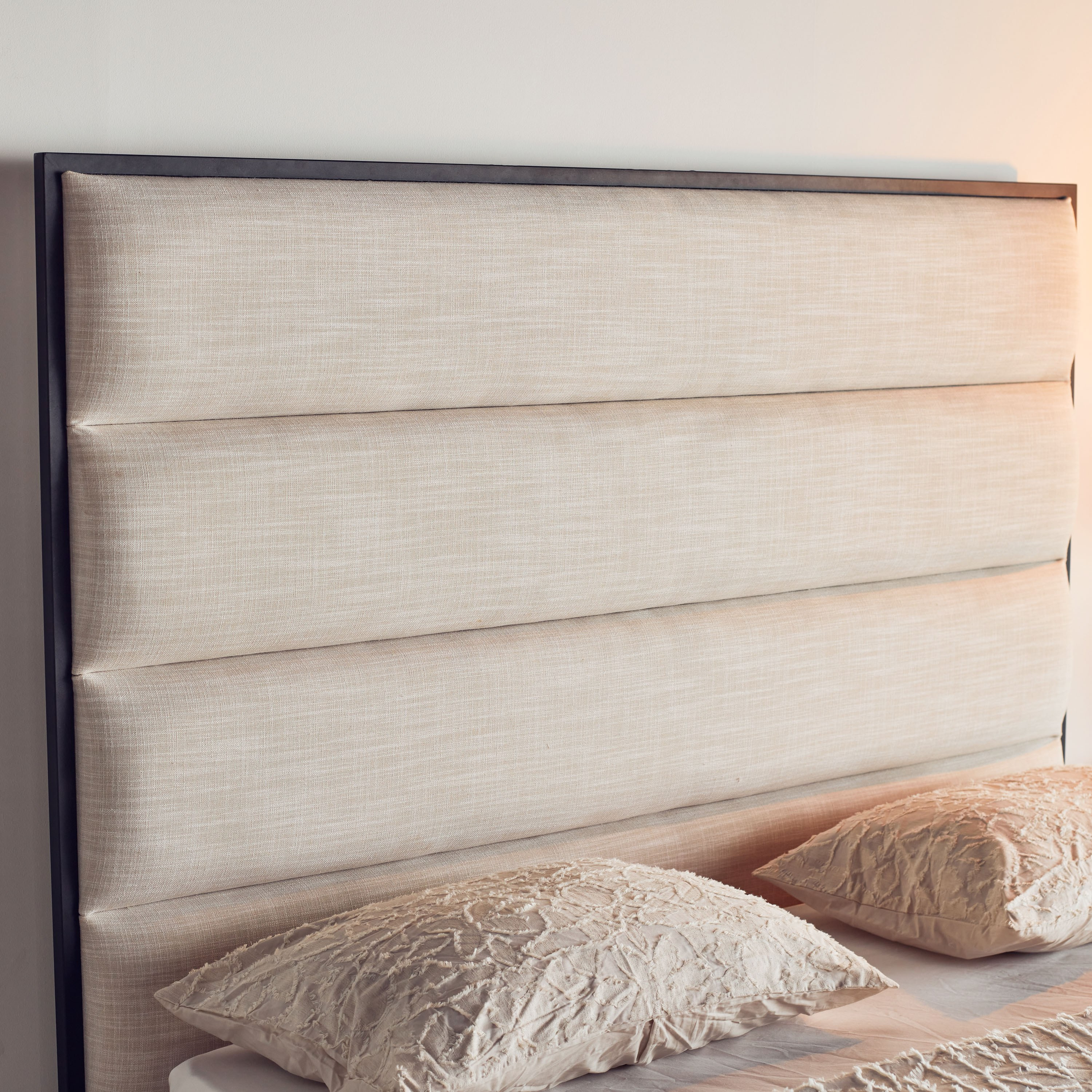 | سرير كينج بتصميم جيرالد