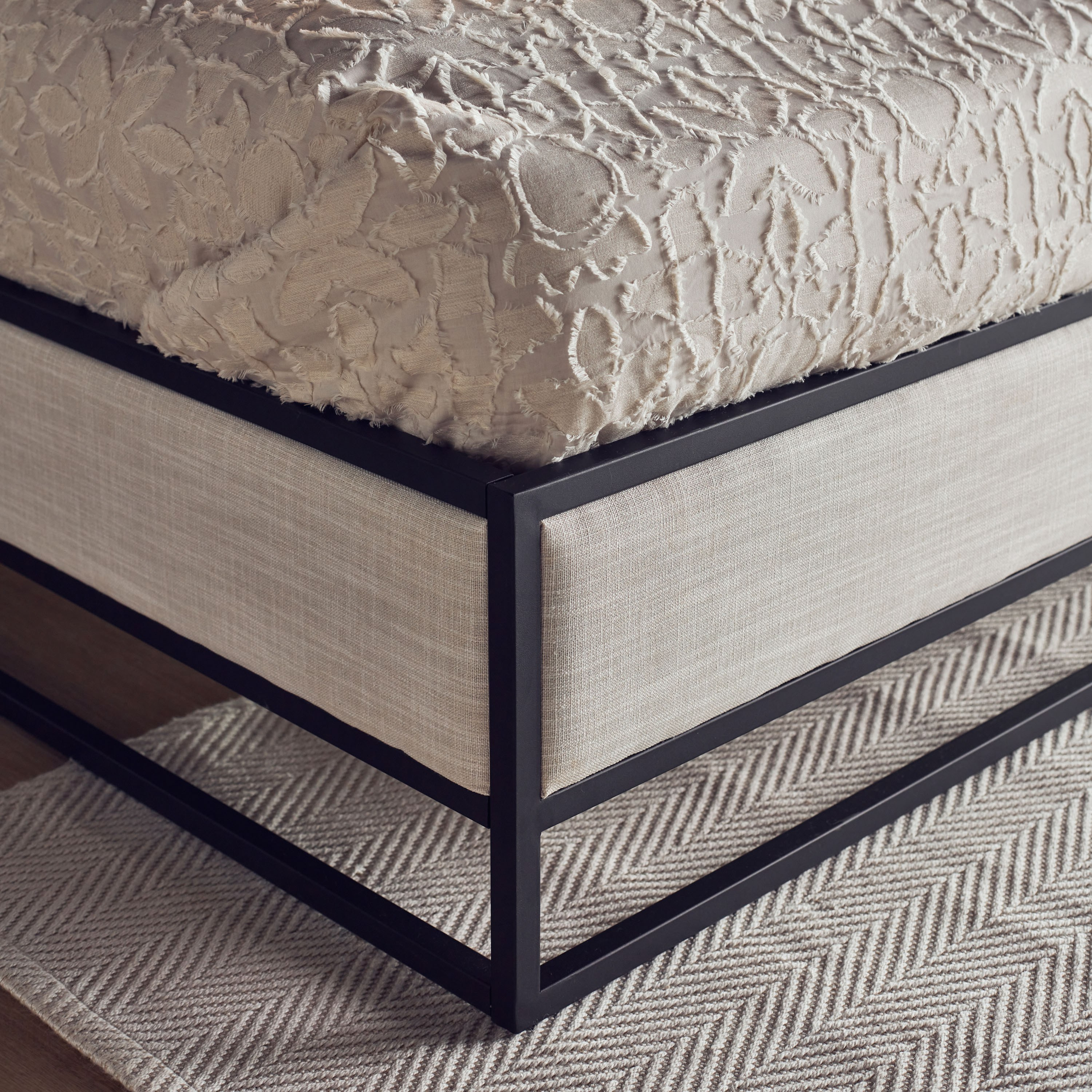 | سرير كينج بتصميم جيرالد