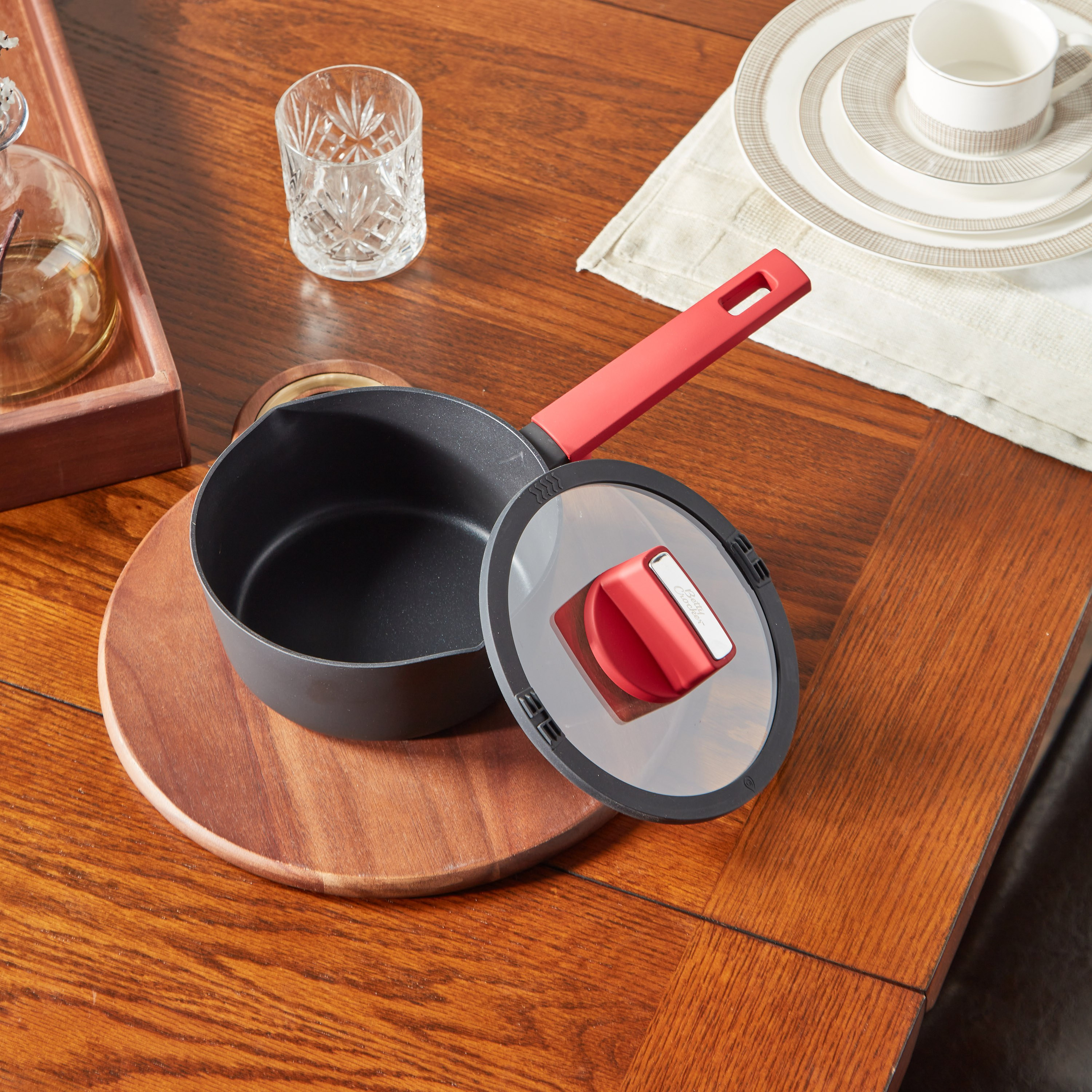 Betty Crocker Sauce Pan with Lid - 18x18x8 cm-household-kitchen-cookware-potsandpans-image-2