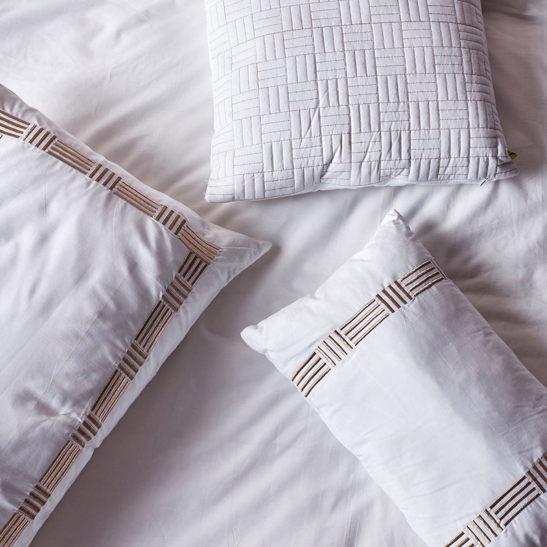 Hotel Luxe 5-Piece Super King Embroidered Comforter Set - 250x260 cm-household-bedding-comfortersandbedspreads-comforters-image-4