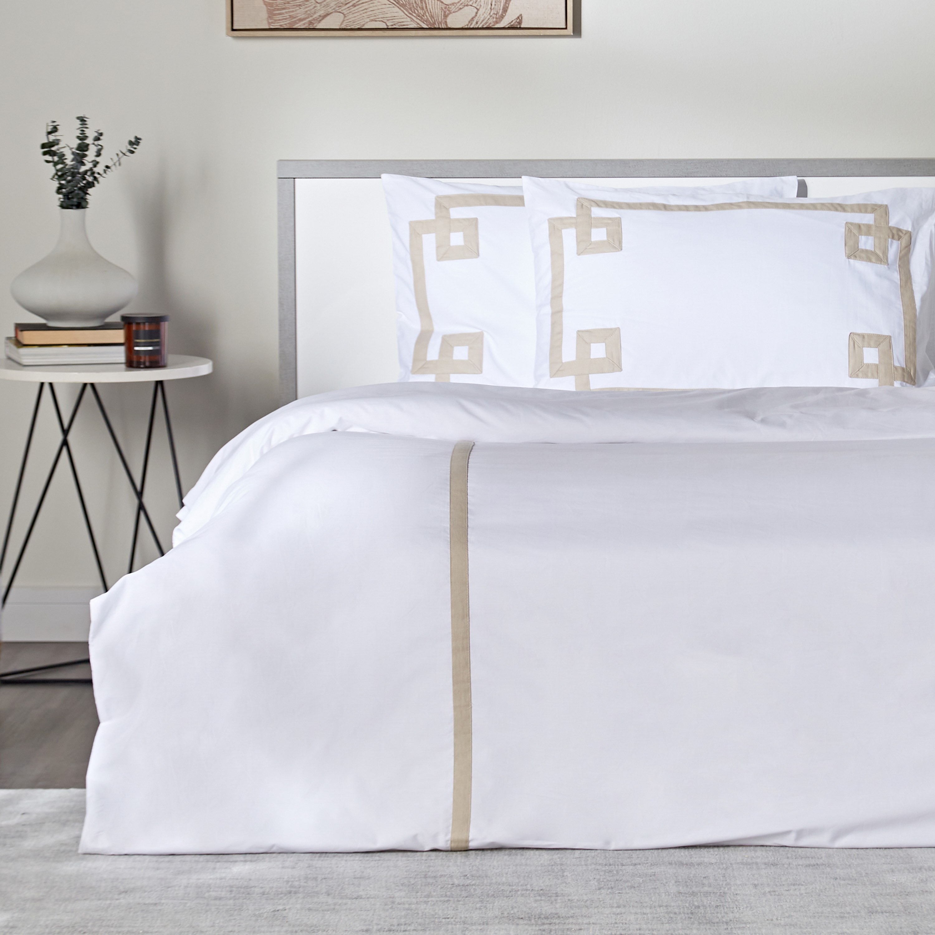 Villa Greeky 3-Piece Super King Duvet Cover Set - 260x220 cm-household-bedding-duvetandcovers-duvetcovers-image-1