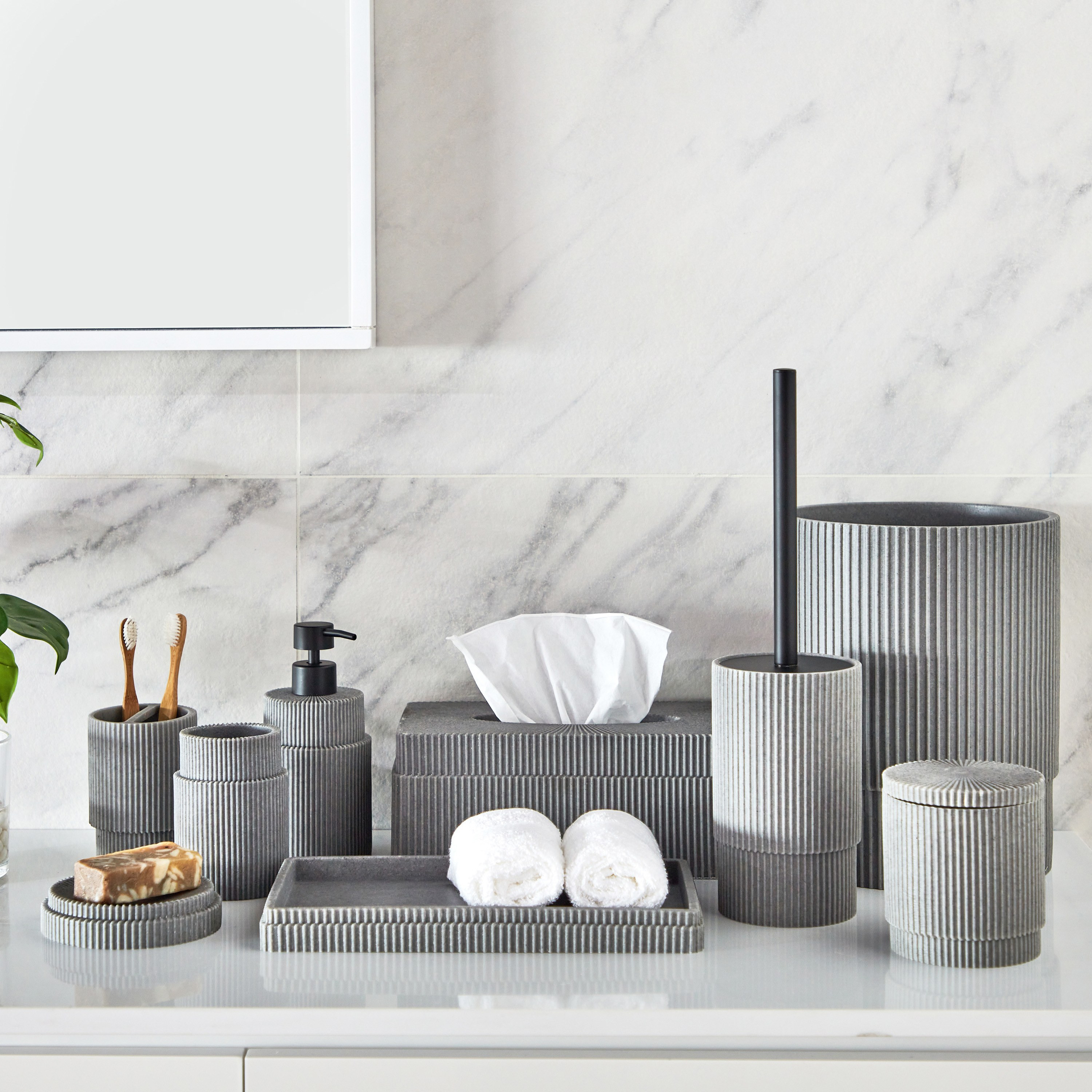 Urban Towel Tray-household-bathandlaundry-bathaccessories-toweltraysandplatforms-image-5