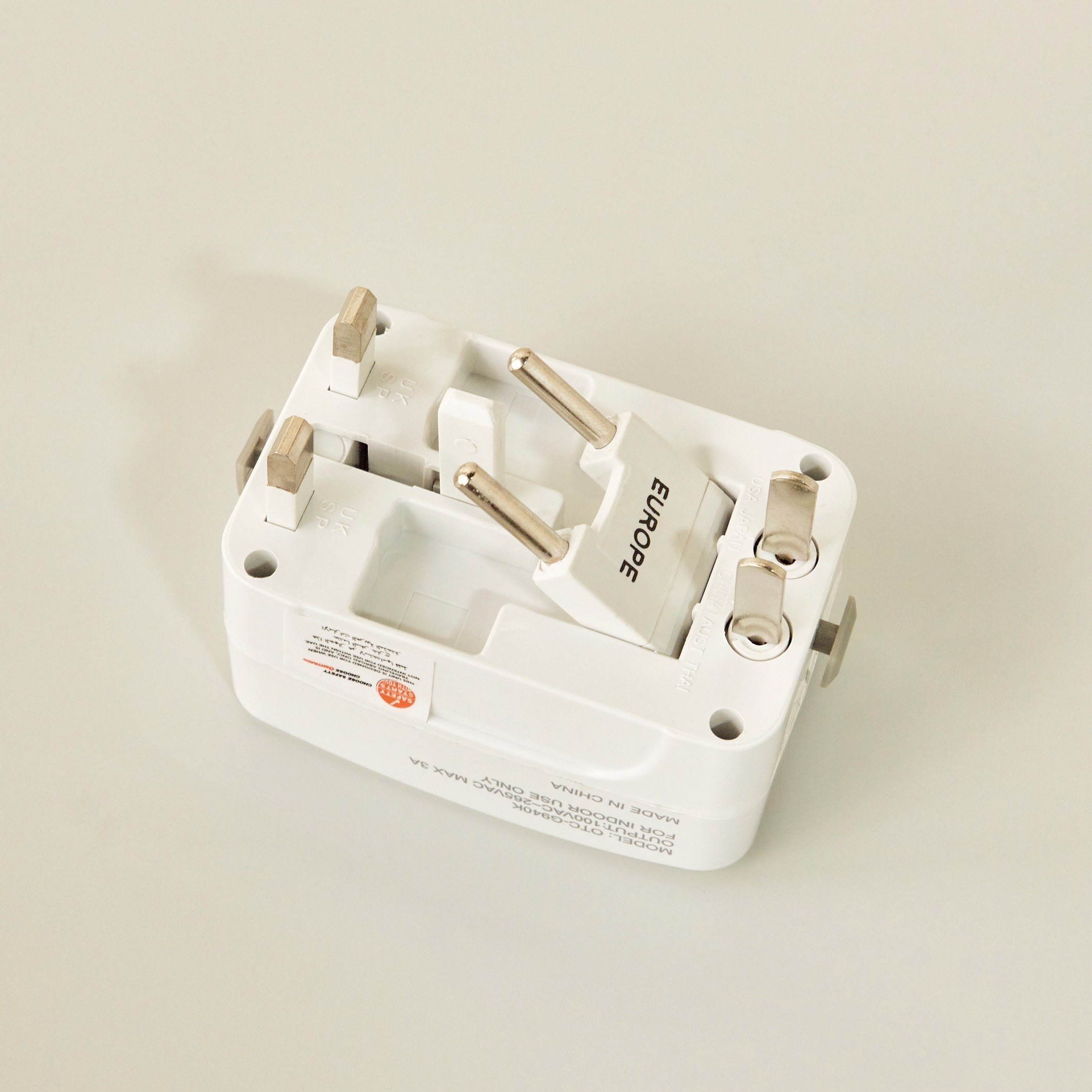 محول السفر الدولي من أوشتراكو-household-lighting-electricalaccessories-image-1