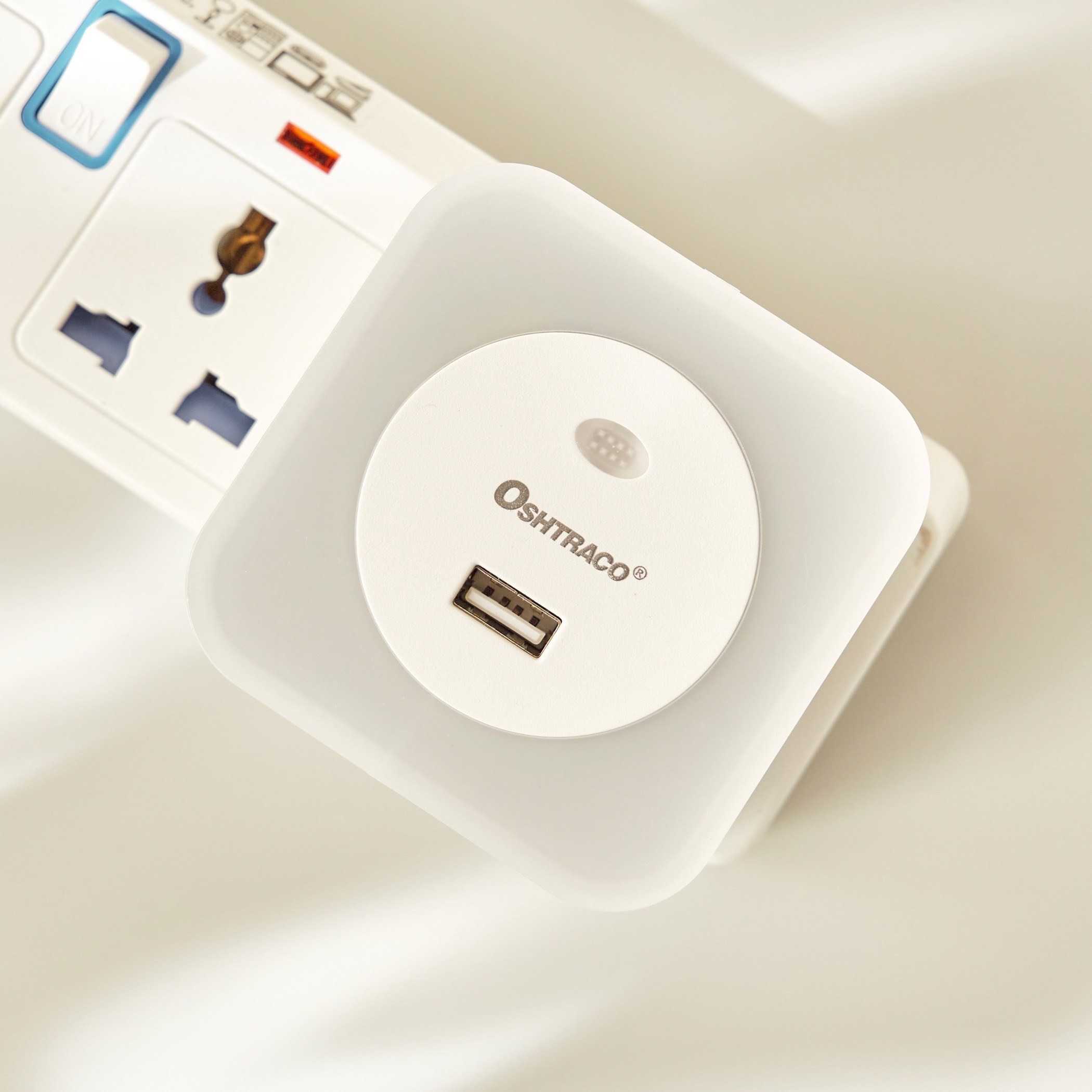Oshtraco LED Night Light with USB Charger-household-lighting-electricalaccessories-image-2